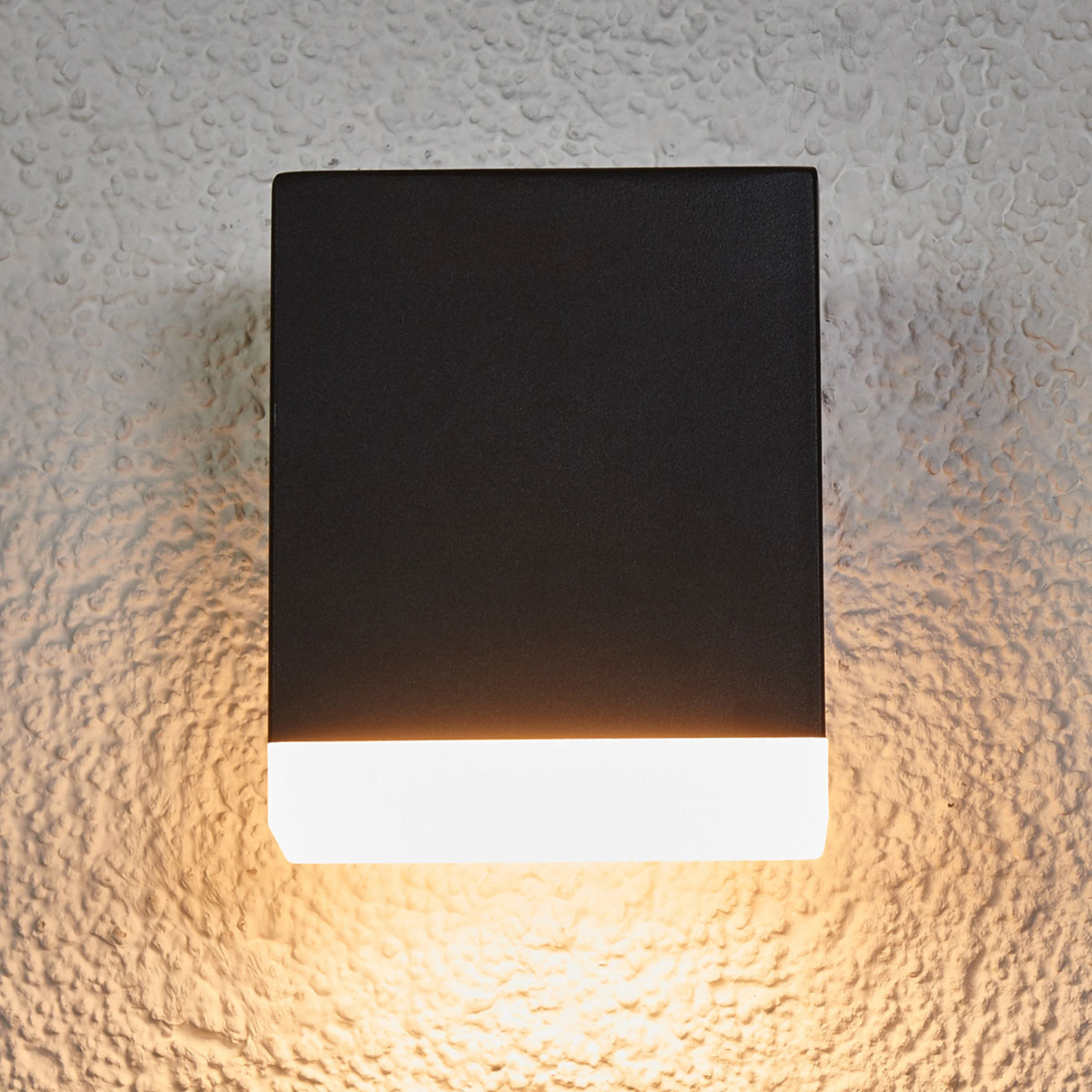 Modern LED-utomhusvägglampa Aya i svart