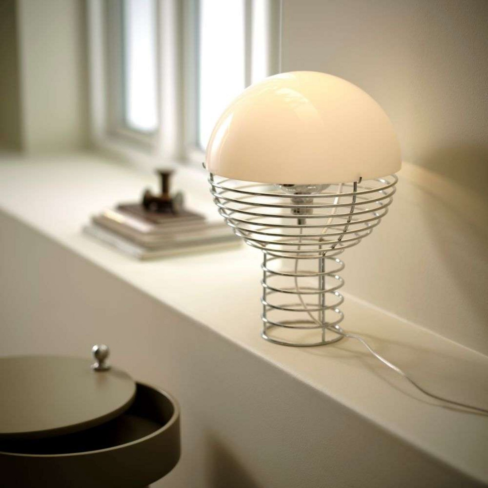 Wire Table Lamp Ø30 Chrome/White - Verpan