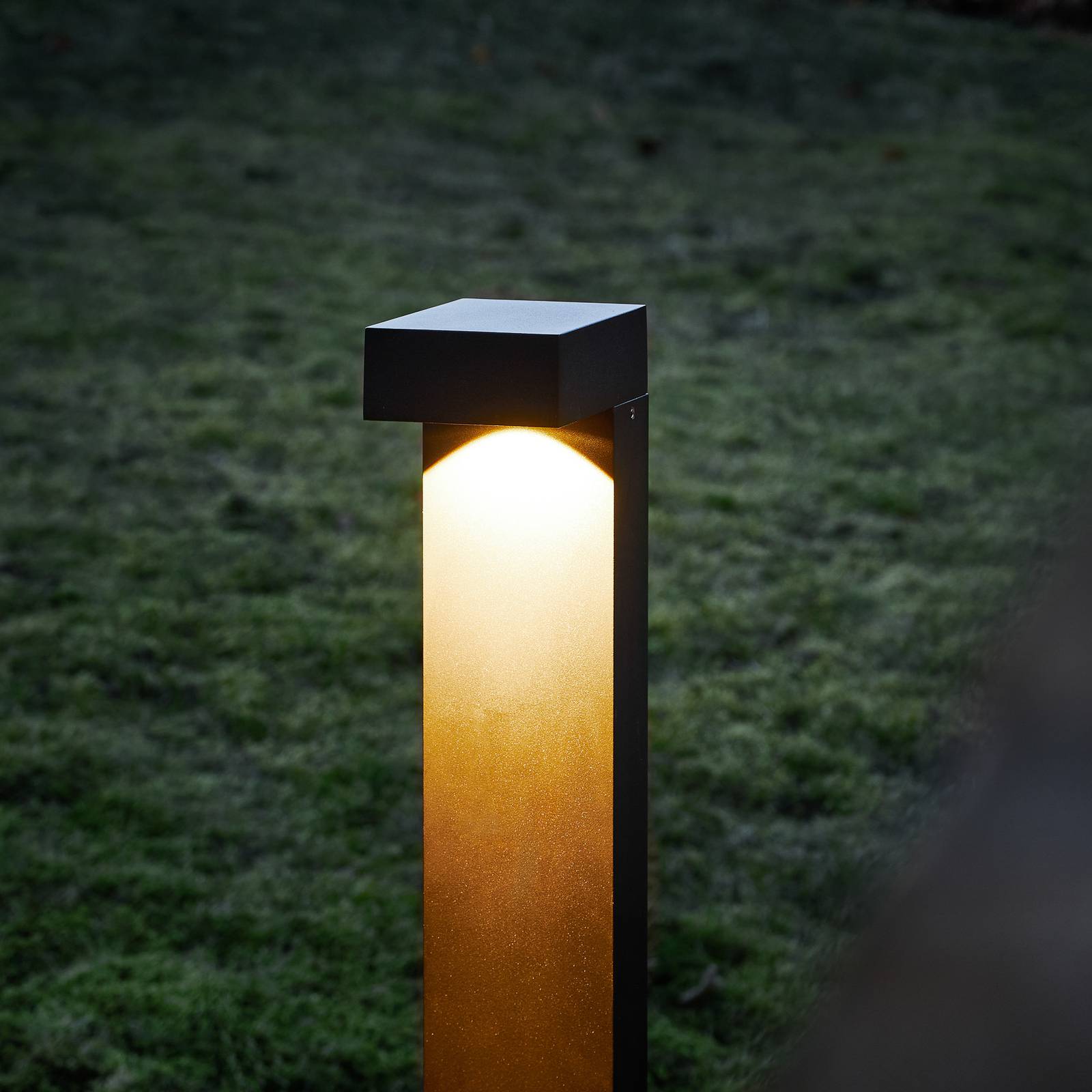 LOOM DESIGN Słupek oświetleniowy LED Arn, corten, wysokość 70 cm, aluminium