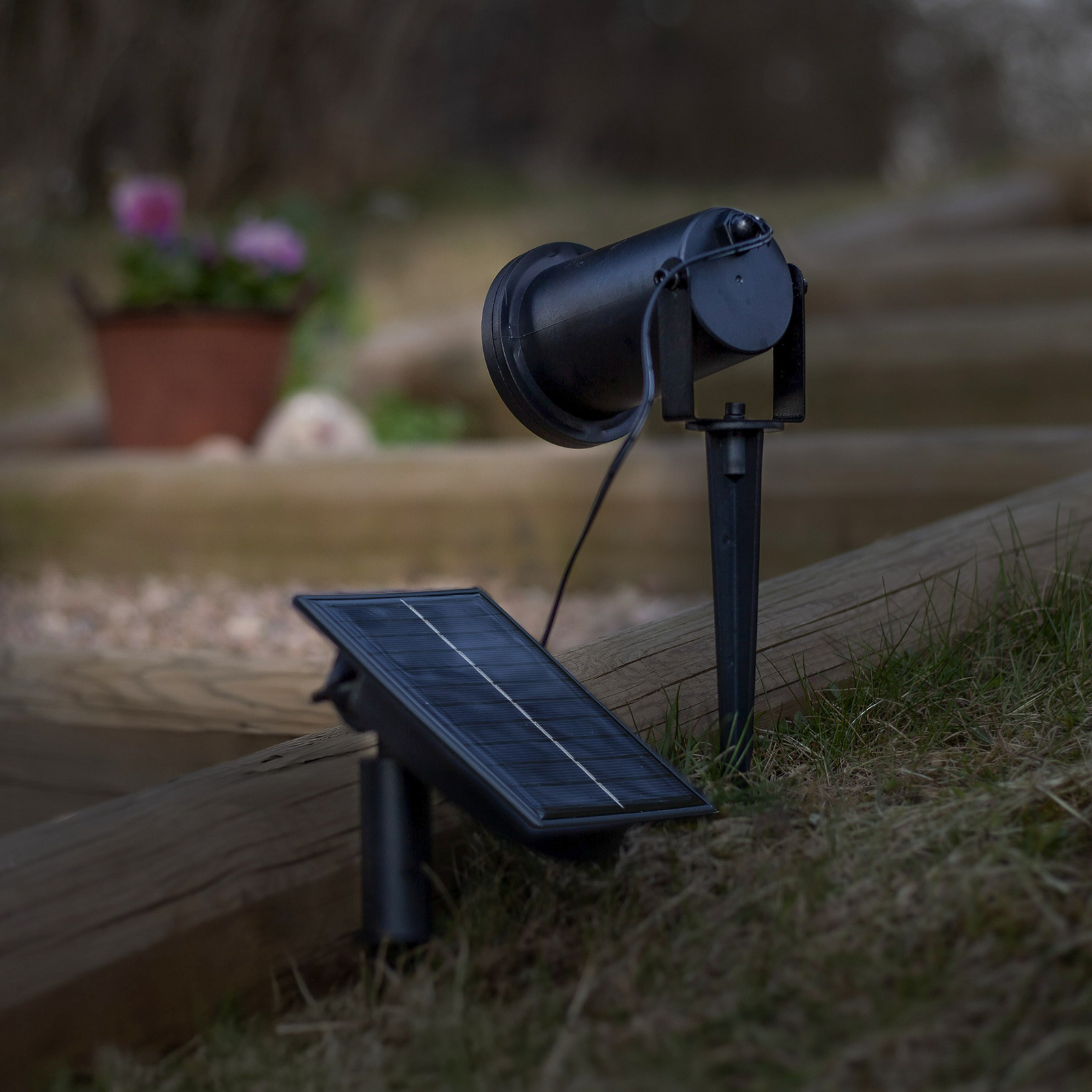LED-zonne-spot Powerspot 10 cm 3000 K, 50 lm, zwart, grondpen LED-zonne-spot Powerspot 10 cm 3000 K, 50 lm, zwart, grondpen