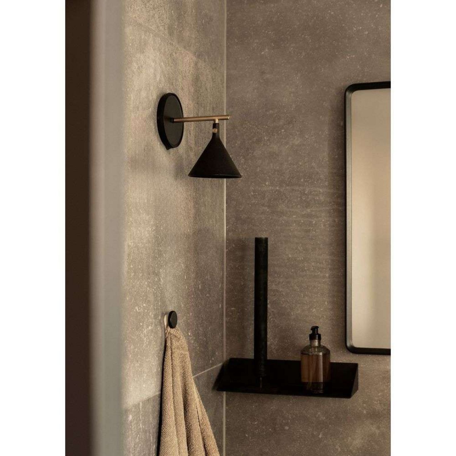 Cast Sconce Applique da Parete IP44 Nero - Audo Copenhagen