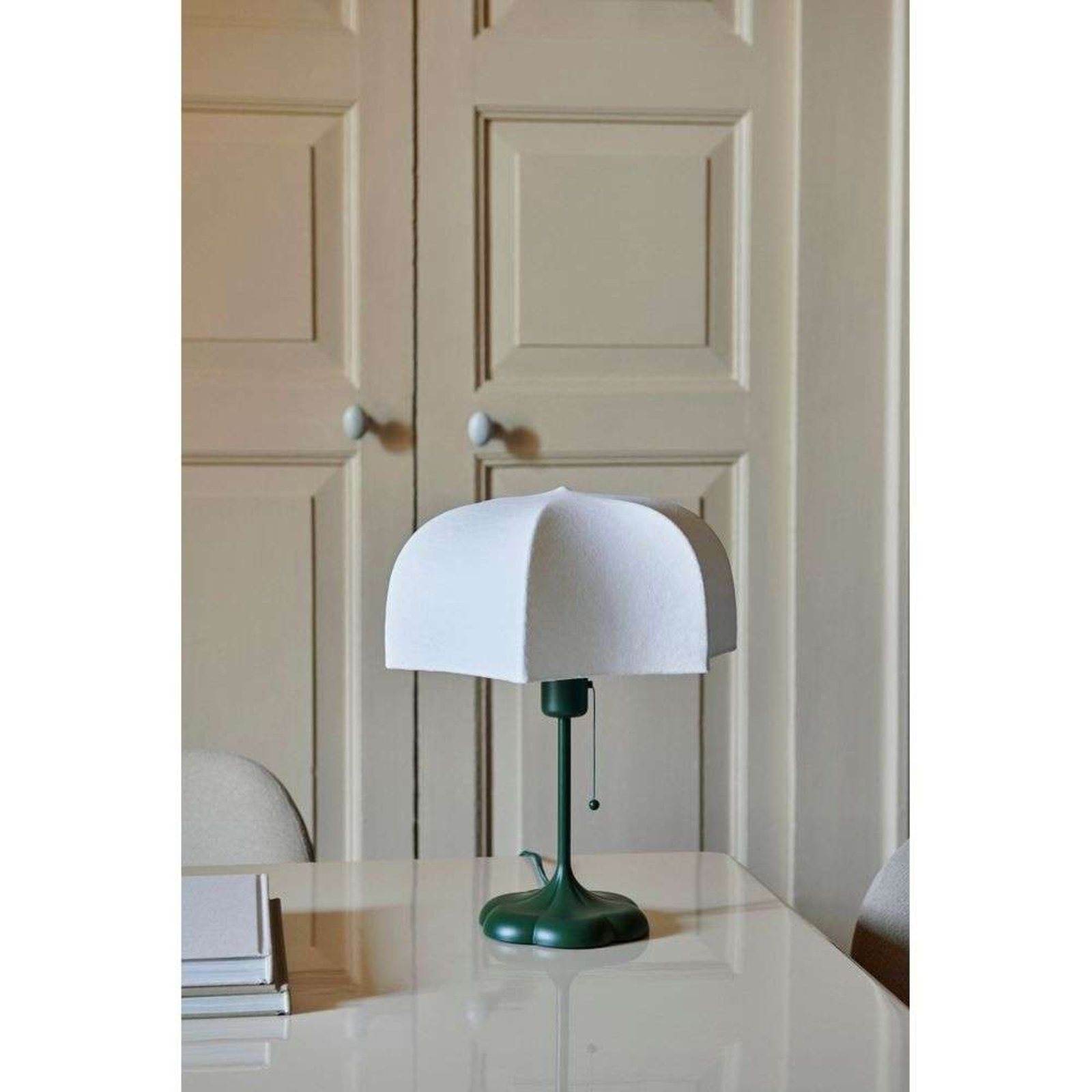 Poem Bordslampa White/Grass Green - Ferm Living