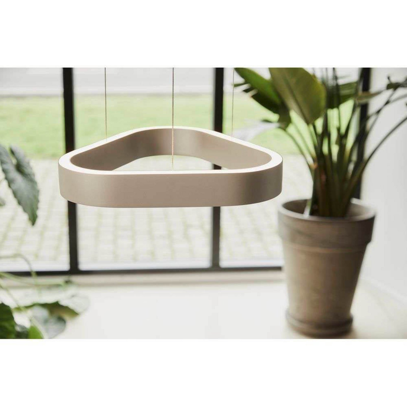 Trigon Suspension Soft Ivory - Loom Design