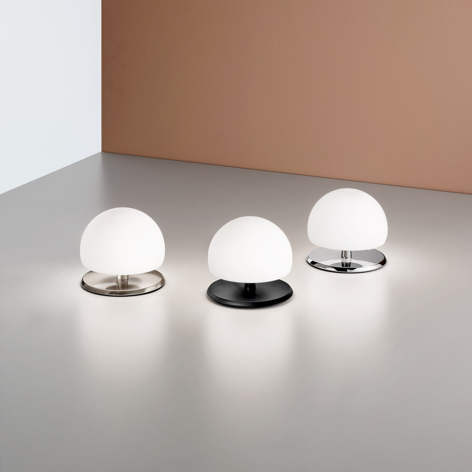 Morgana asztali lámpa, nikkel / fehér, érintéses dimmer, 3,000 K