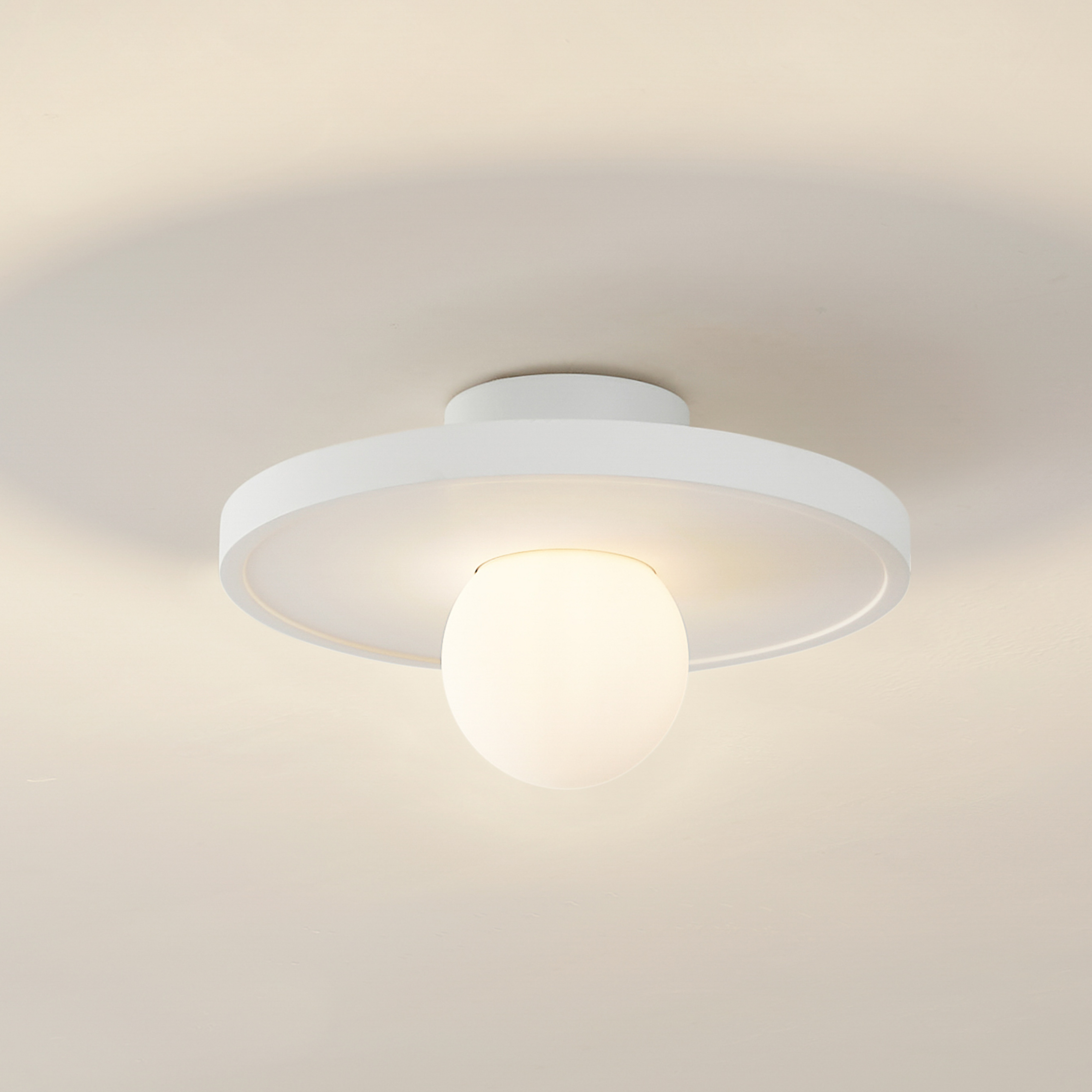 Lindby Applique murale Nielson, blanc, plâtre, Ø 28 cm