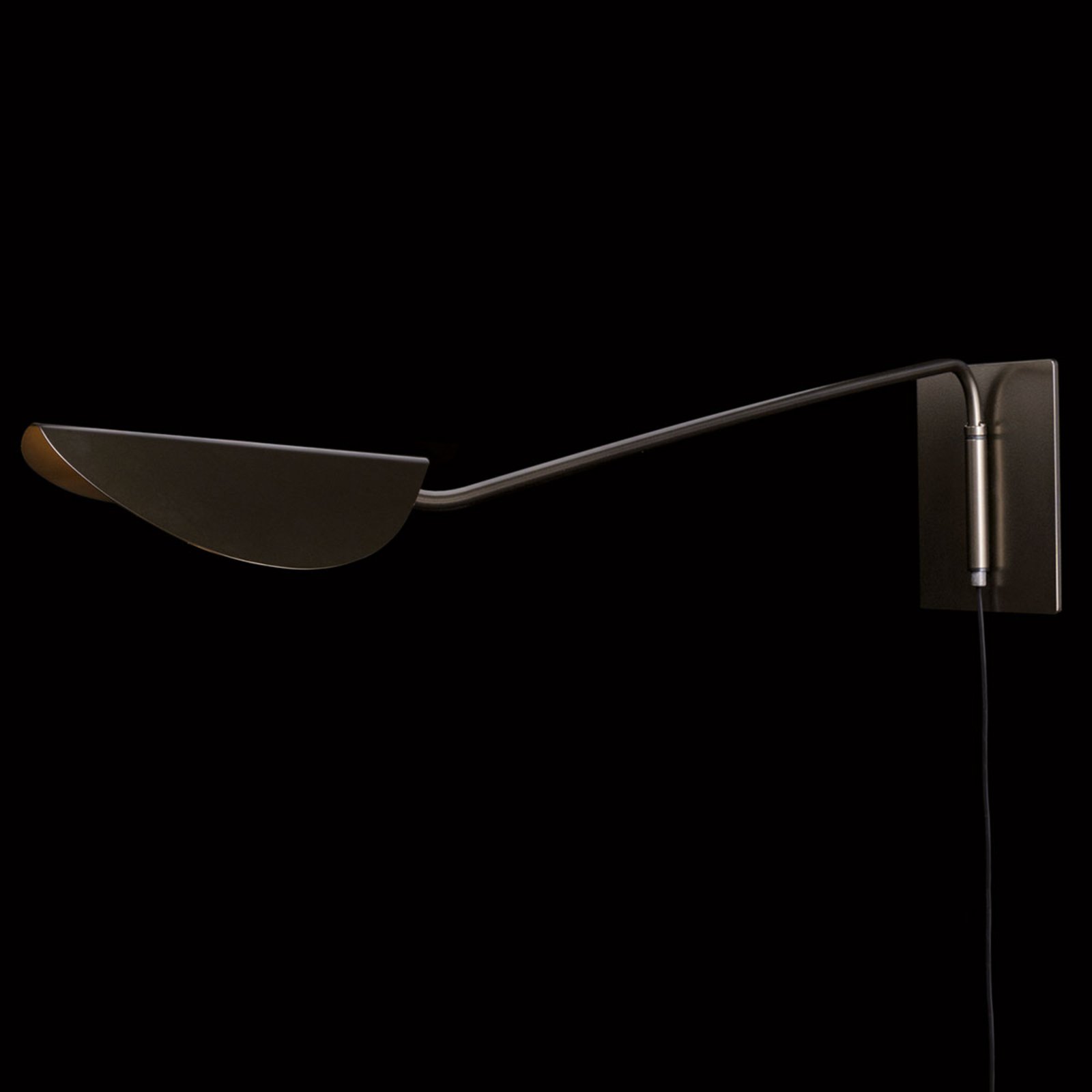 Oluce Plume wall light - depth 160 cm, for Living / Dining Room, metal, E27, 60 W, energy efficiency: A+, W: 15 cm, H: 21 cm