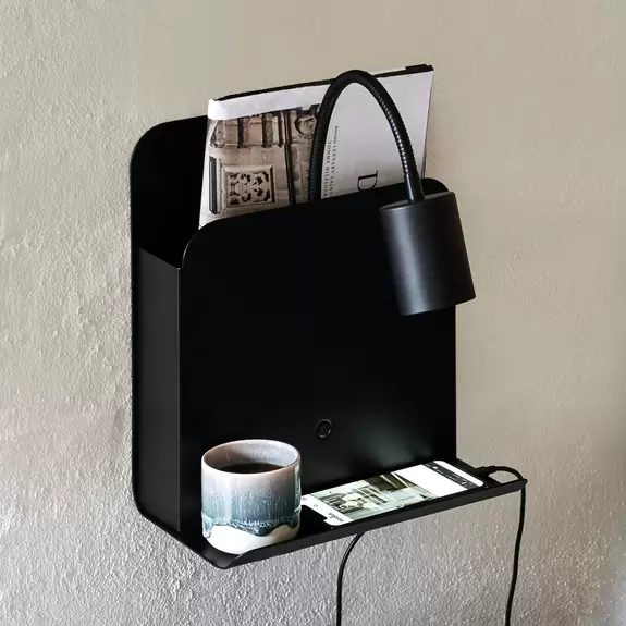 Lampenwelt Wandleuchte Roomi mit Ablage und USB, schwarz