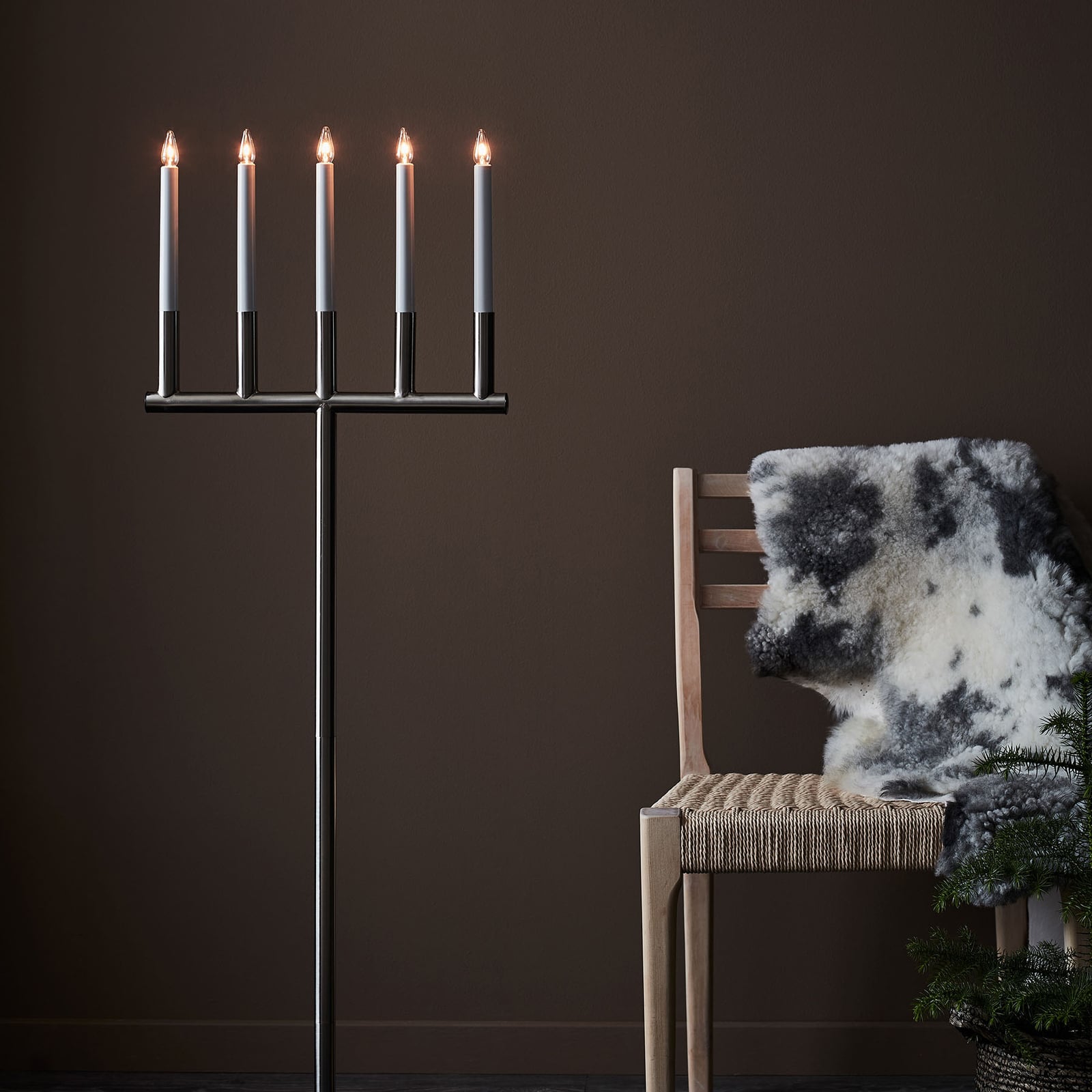 Marksl?jd Manhattan lysestake 5 lyskilder 120 cm st?l - Aluminium / gr? / sink