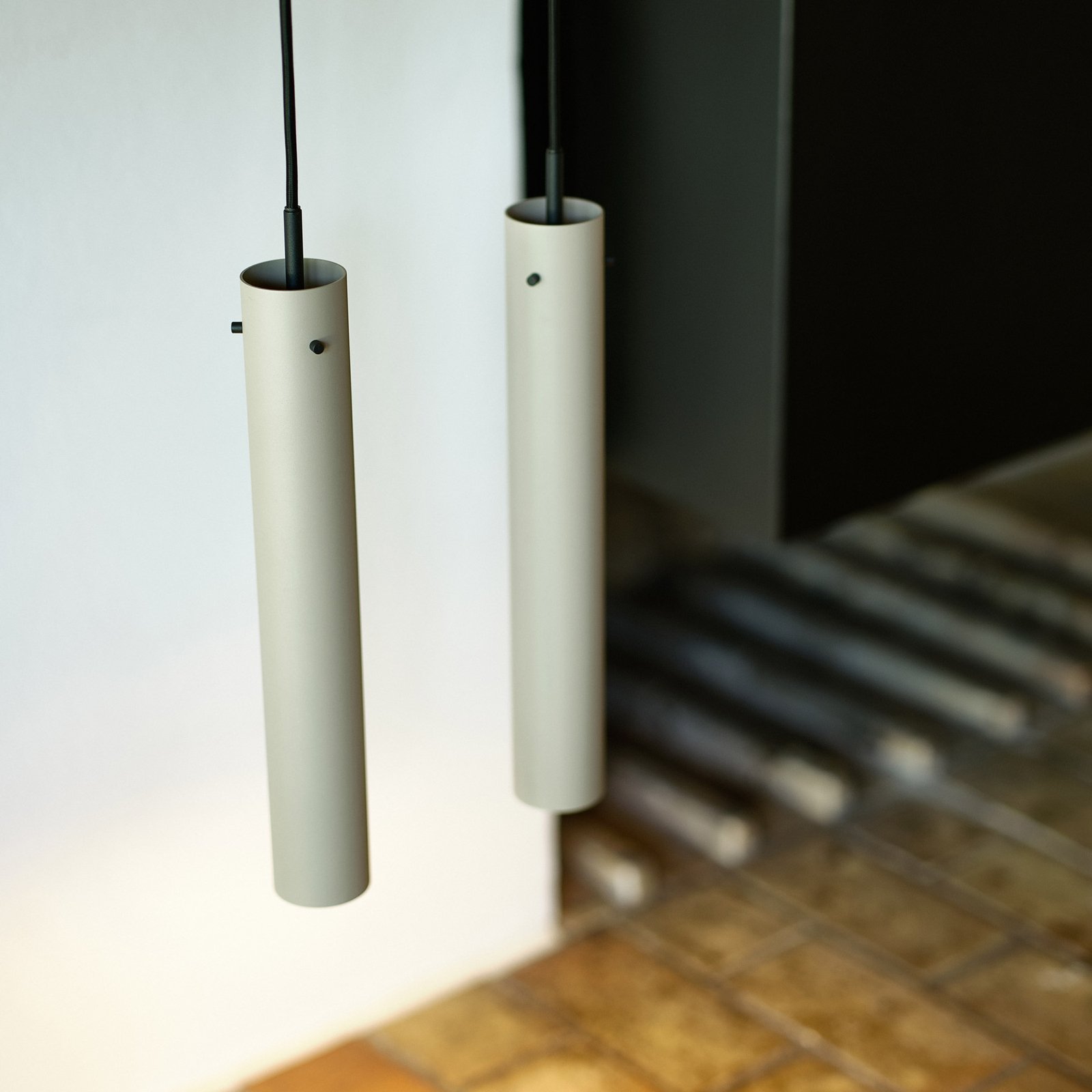 FRANDSEN FM2014 Pakabinamas šviestuvas, aukštis 36 cm, pilkas matinis