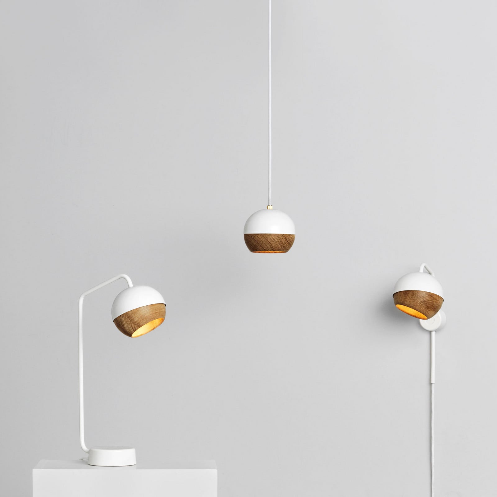 Ray Pendel Medium Hvid Ray M MATER - Stue - Design - Træ - Kugle