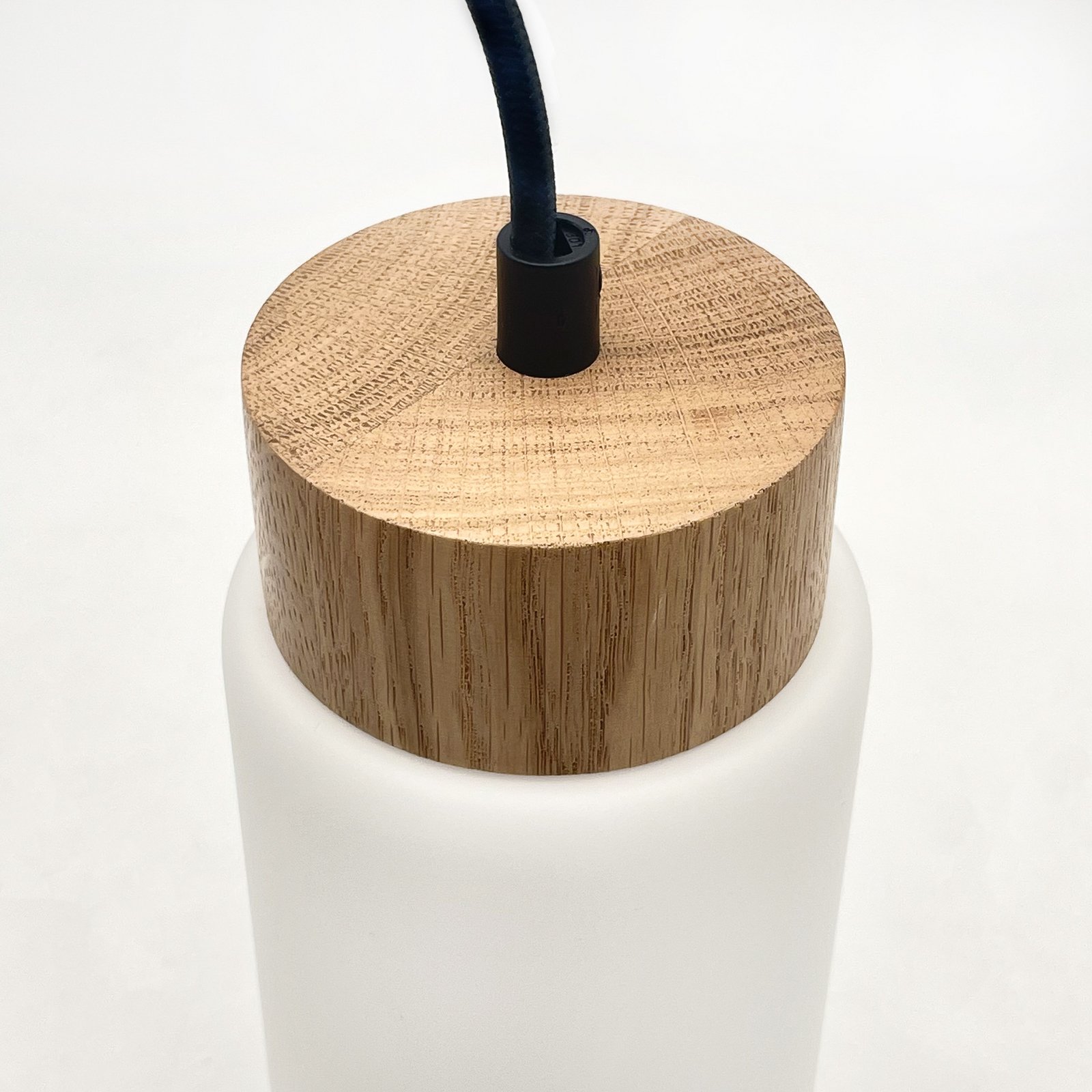 Hängeleuchte Markus, Opalglas/Eichenholz, Länge 60 cm 3-flg.