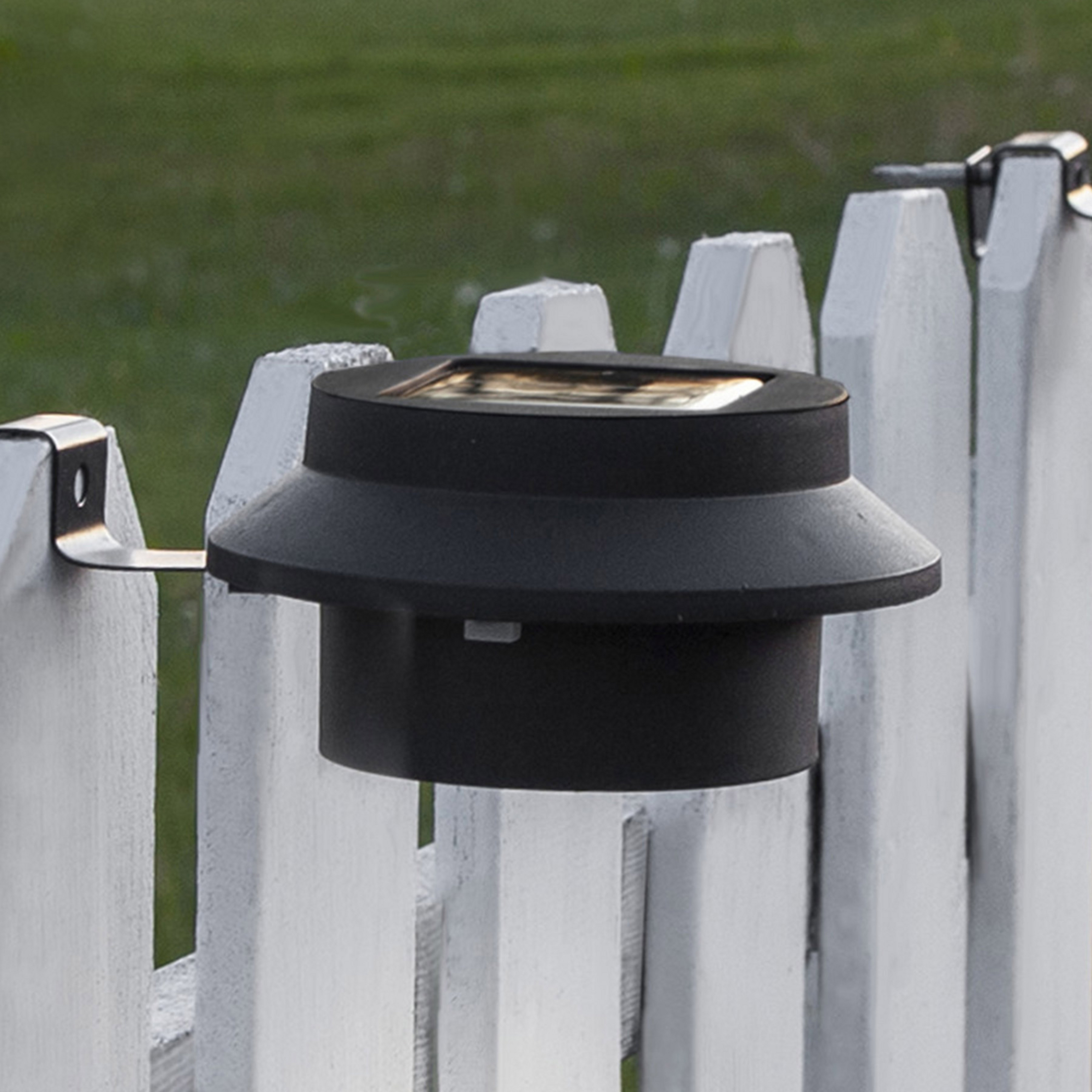 Candeeiro solar Fency LED com sensor crepuscular