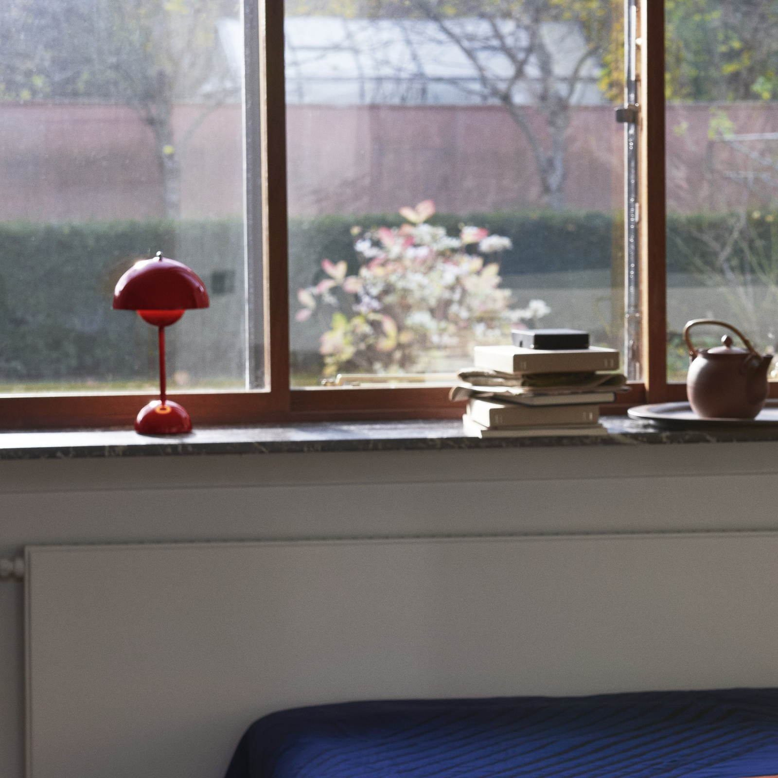 Flowerpot VP9 Portable Tafellamp Vermilion Red - &Tradition Flowerpot VP9 Portable Tafellamp Vermilion Red - &Tradition