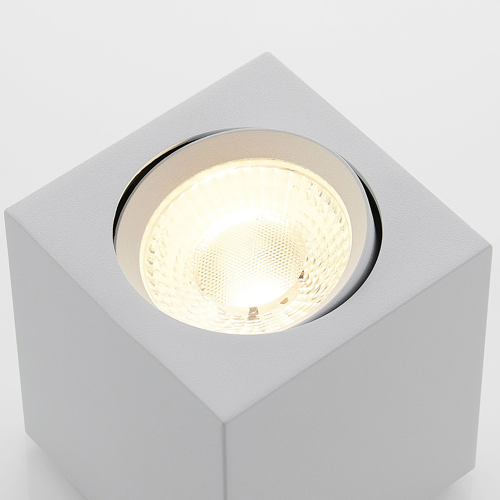 Arcchio Basir stropné LED svietidlo v bielej, 16 W