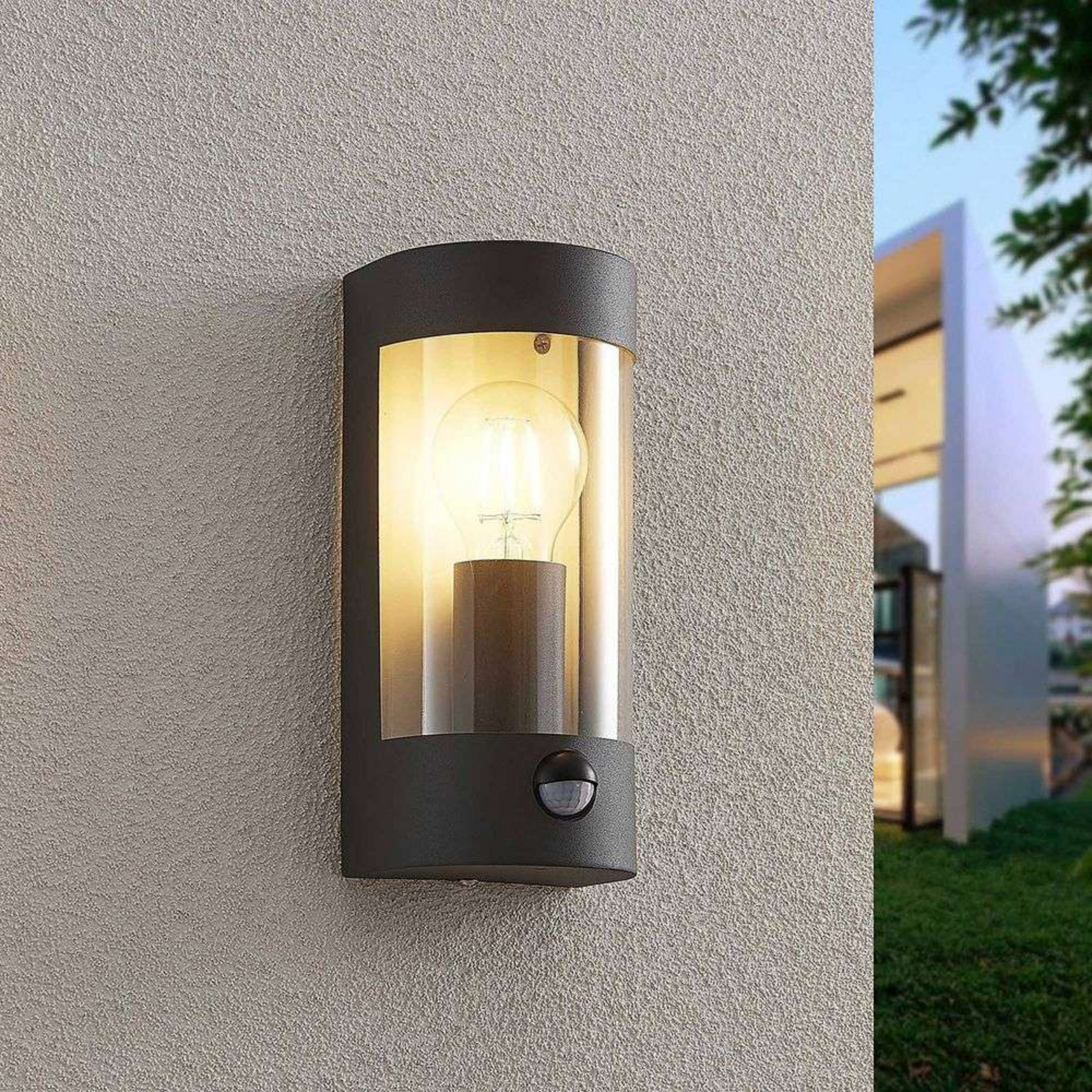 Junias Outdoor Wall Lamp w/Sensor Dark grey - Lindby