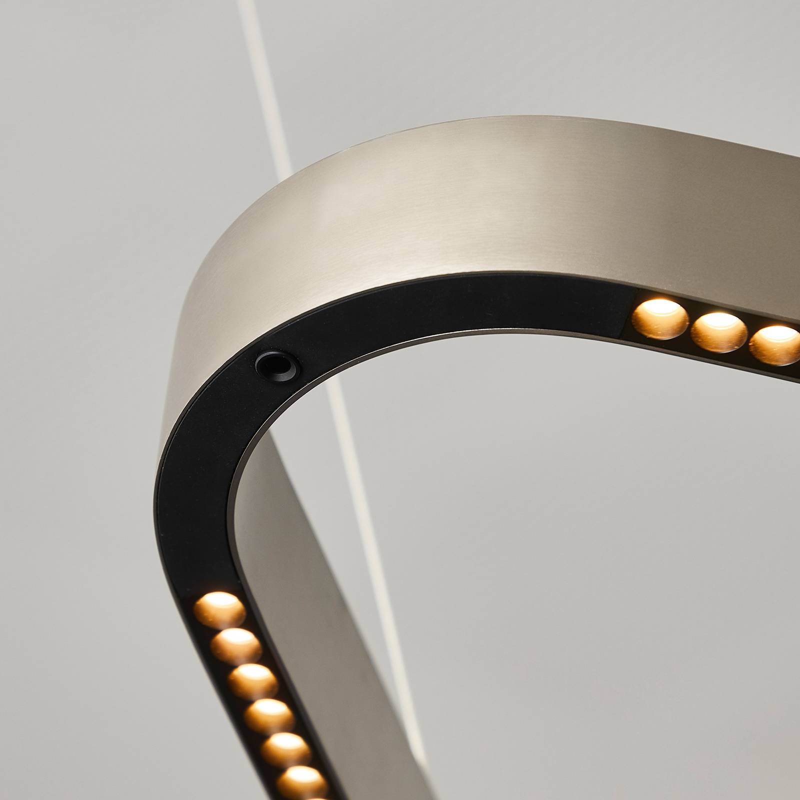 LOOM DESIGN żyrandol LED Trigon, kremowa, 60 cm, aluminium