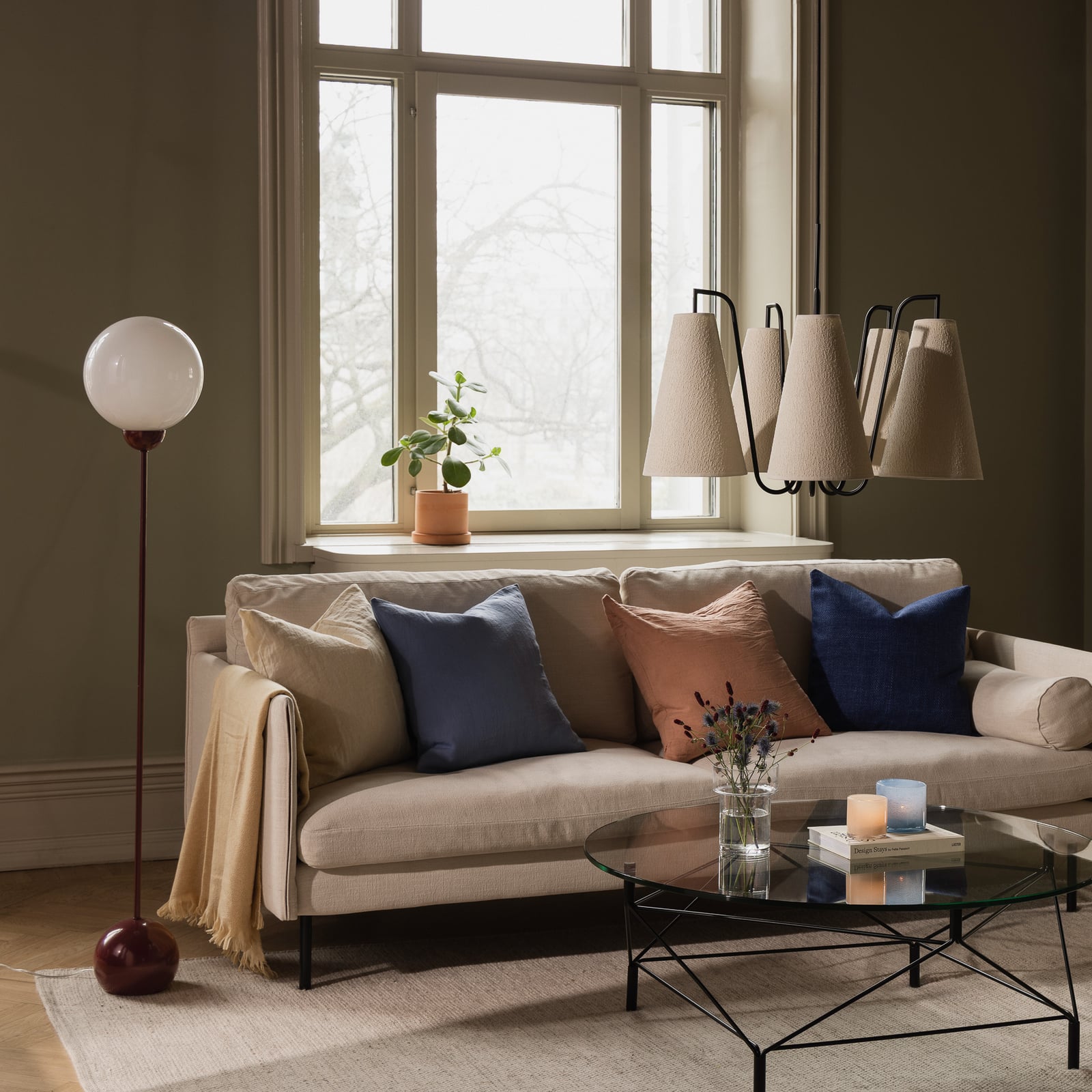 Ripley floor lamp, burgundy glass, 144 cm – Globen Lighting Ripley floor lamp, burgundy glass, 144 cm – Globen Lighting
