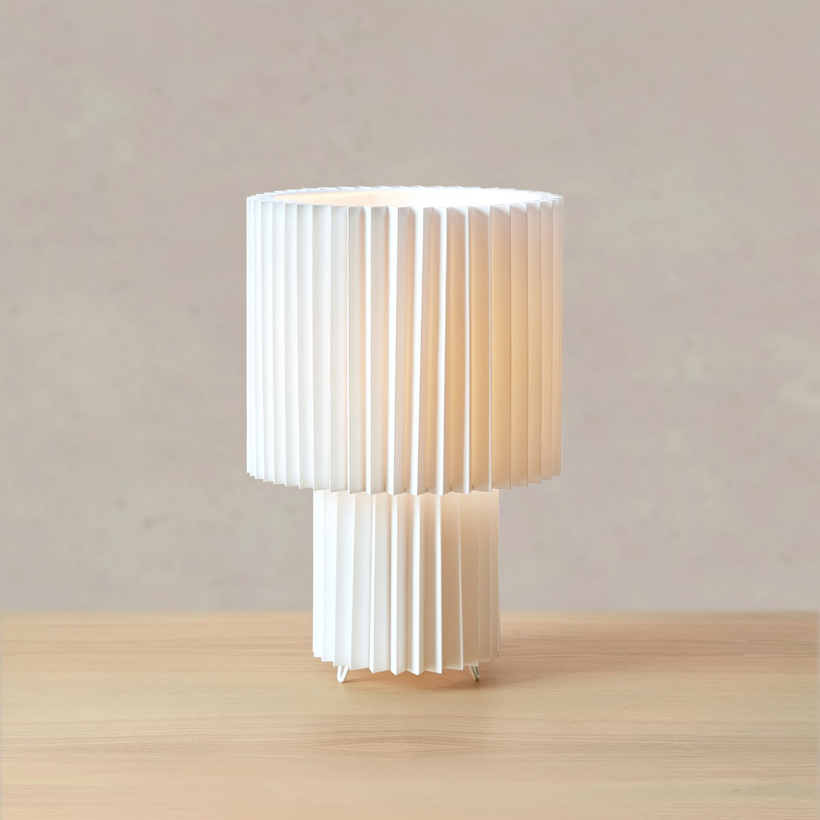 Markslöjd Catis table lamp, white, 32 cm high, textile, E27