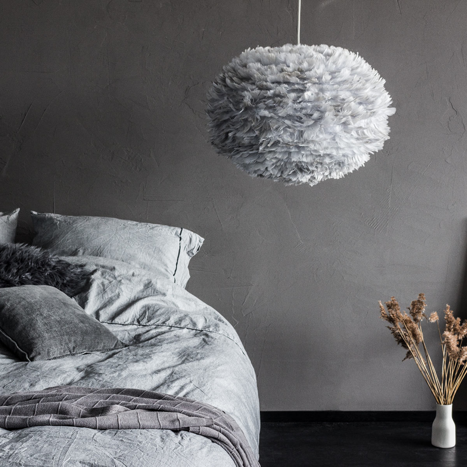 UMAGE Eos large hanging light, light grey, for Living / Dining Room, goose feathers, plastic, paper, metal, E27, 15 W, energy efficiency: A++, H: 40 cm