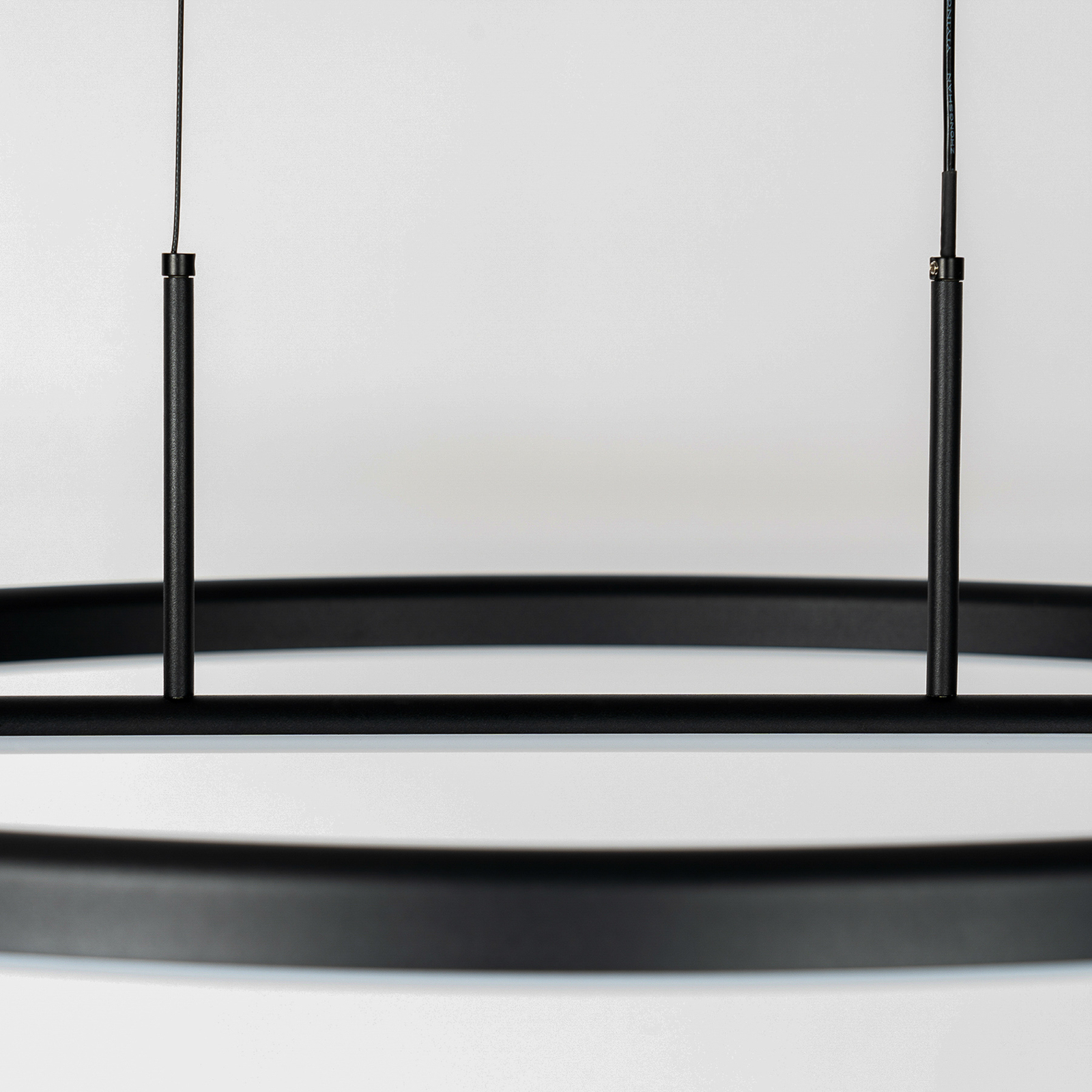 Lucande Virvera LED függő lámpa, kerek, fekete