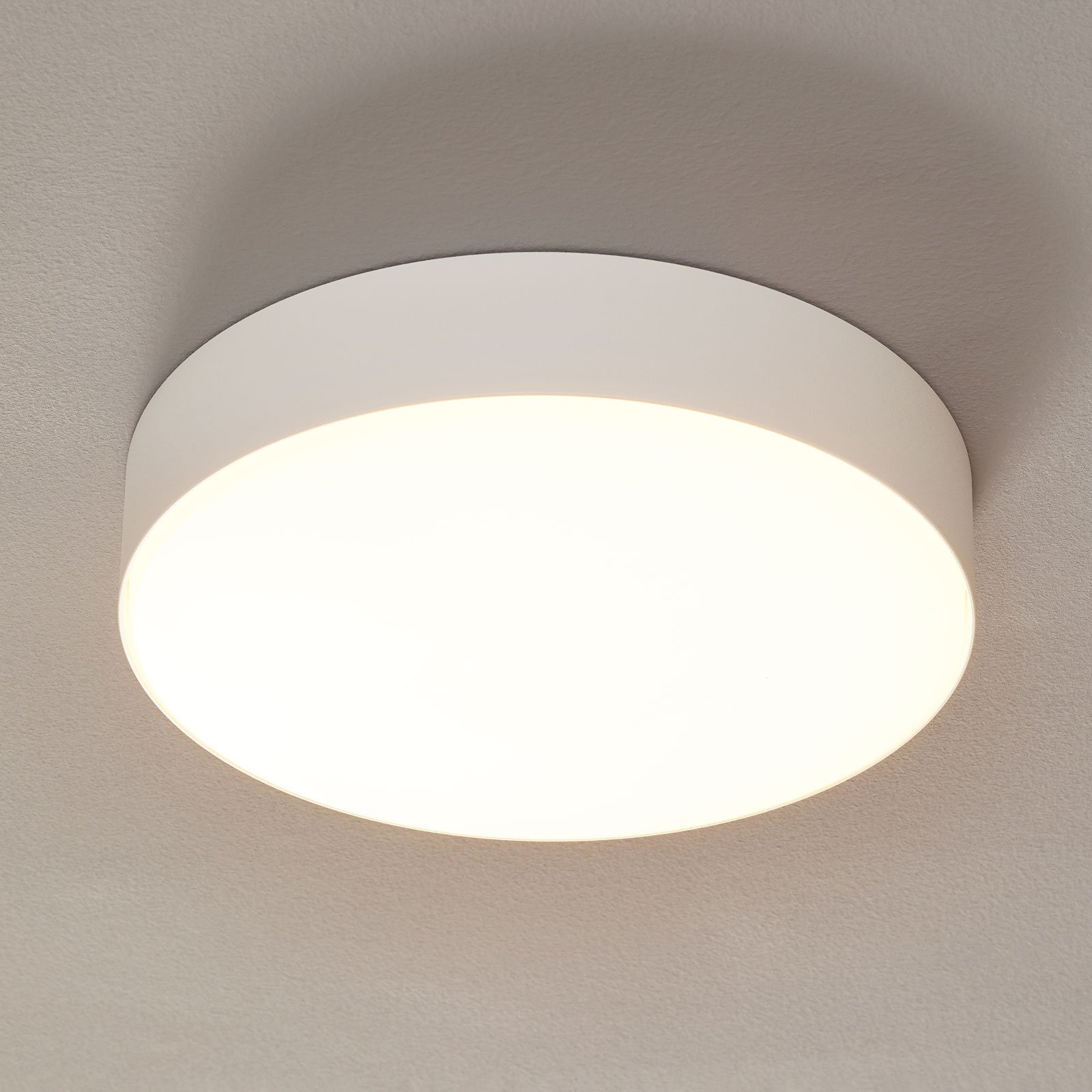 WEVER & DUCRÉ Roby IP44 ceiling lamp, 2,700K