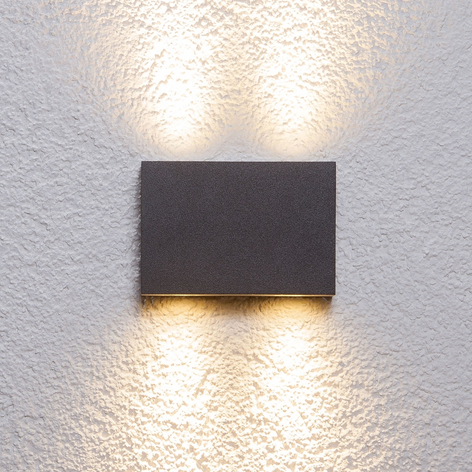 Kantet Henor utendørs vegglampe med 4 LEDs