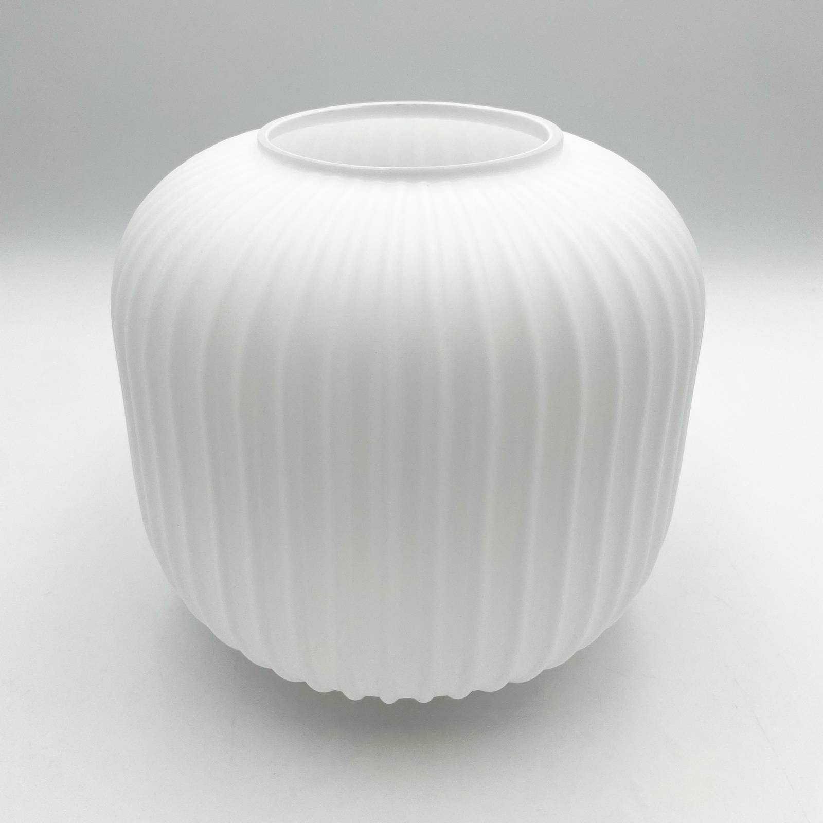 Lampa wisząca Harmony, długość 110 cm, szkło opalowe drewno dębowe 3-punktowa.