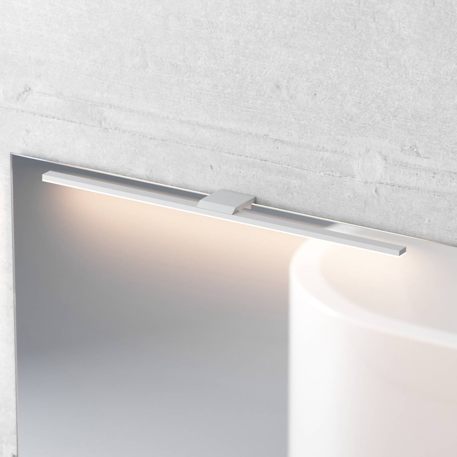 E-shop LED zrkadlové svetlo Triga, IP44, biele, 60 cm, 4 000 K