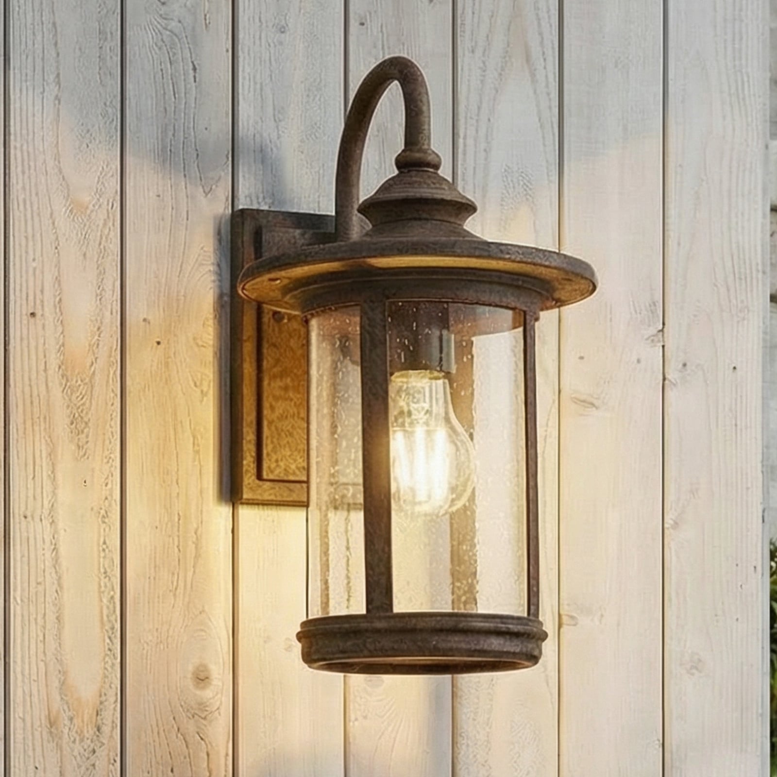 Zayn utomhusv&auml;gglampa, rostf&auml;rgad, glas, IP23 Lindby - Terrass - Antik - Aluminium - Med en ljusk&auml;lla