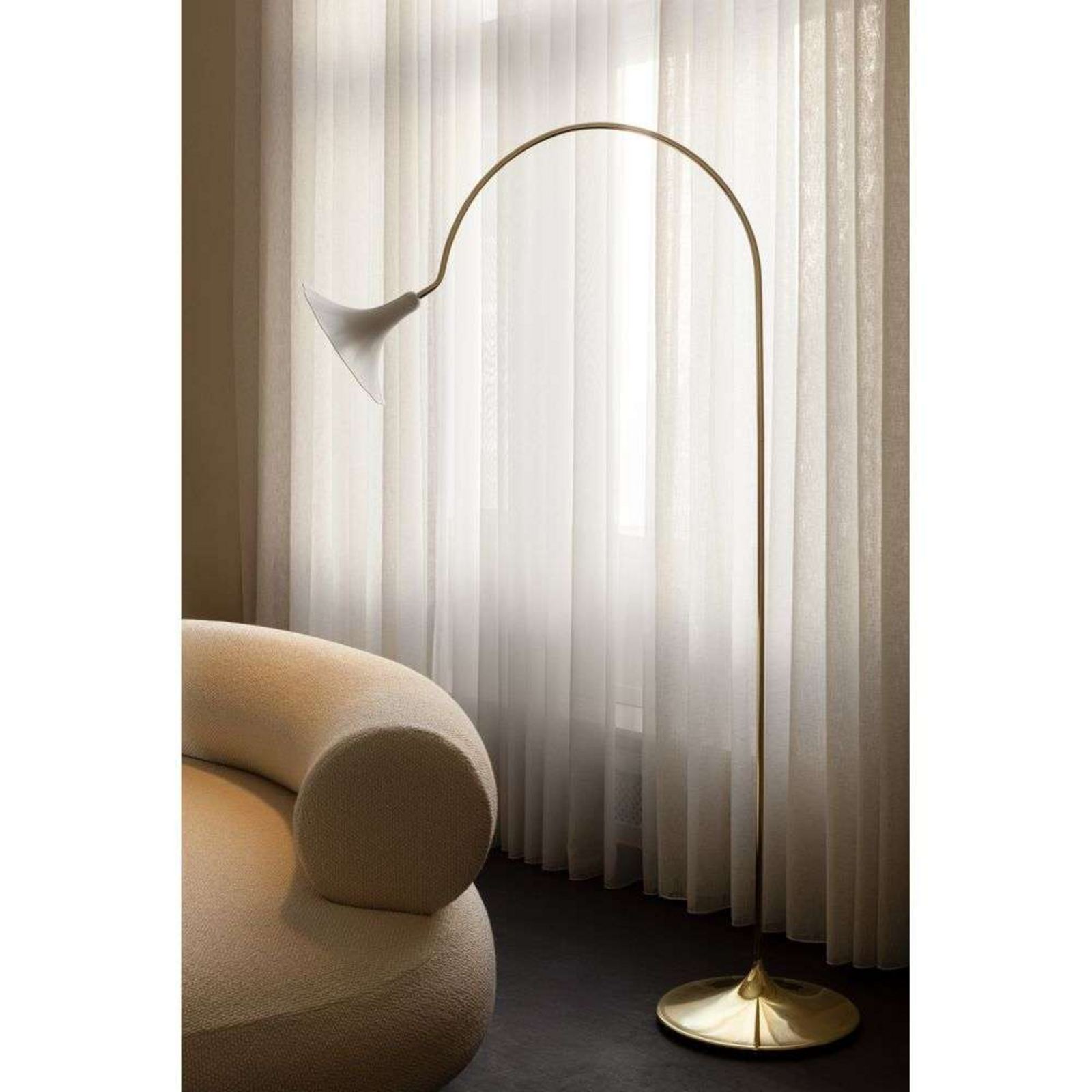 Petalii Lampadar White/Polished Brass - Nuura