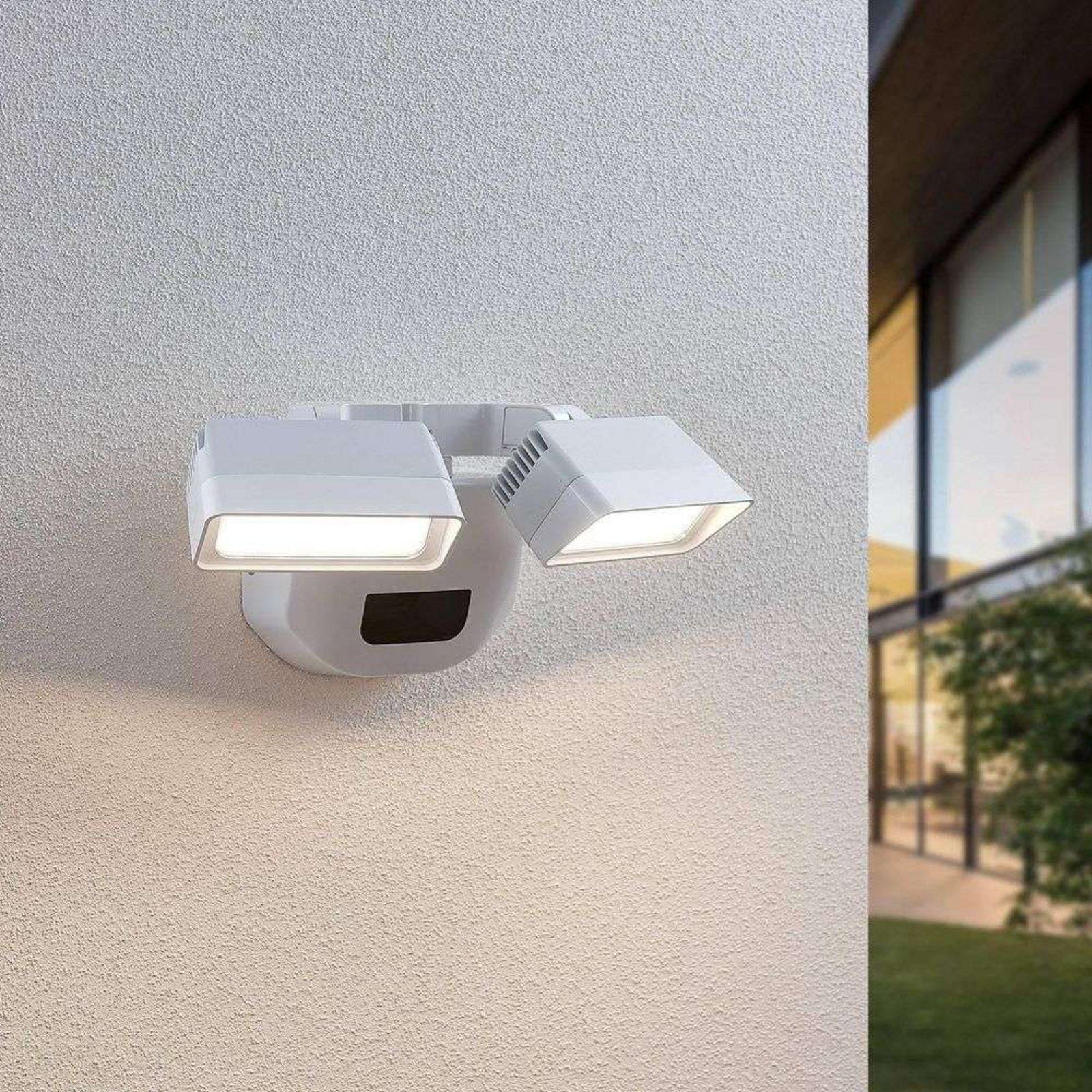 Nikoleta 2 LED Aplica de Exterior w/Sensor White - Lindby