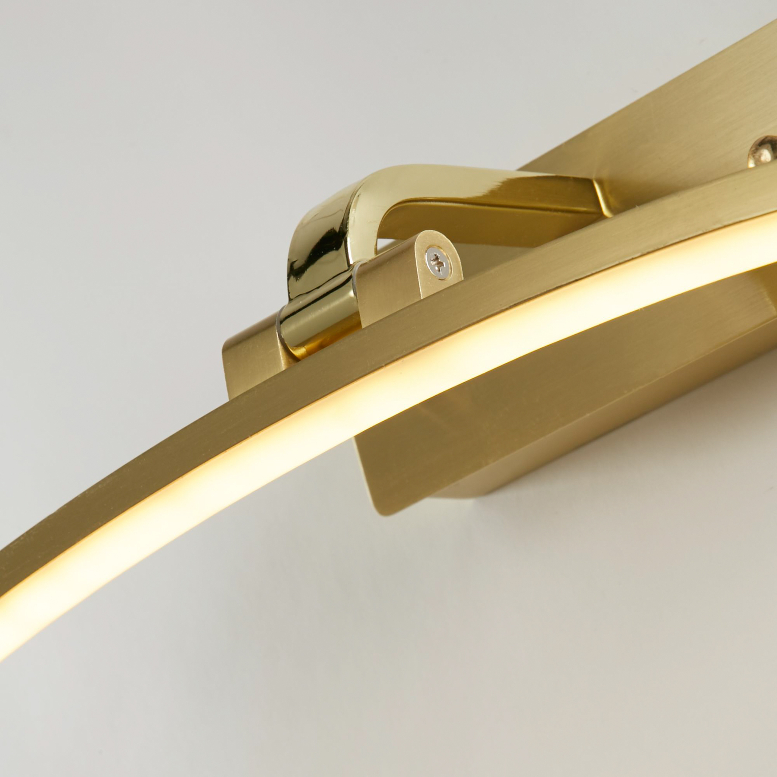 LED wall light Santorini, width 40 cm, brass, tiltable