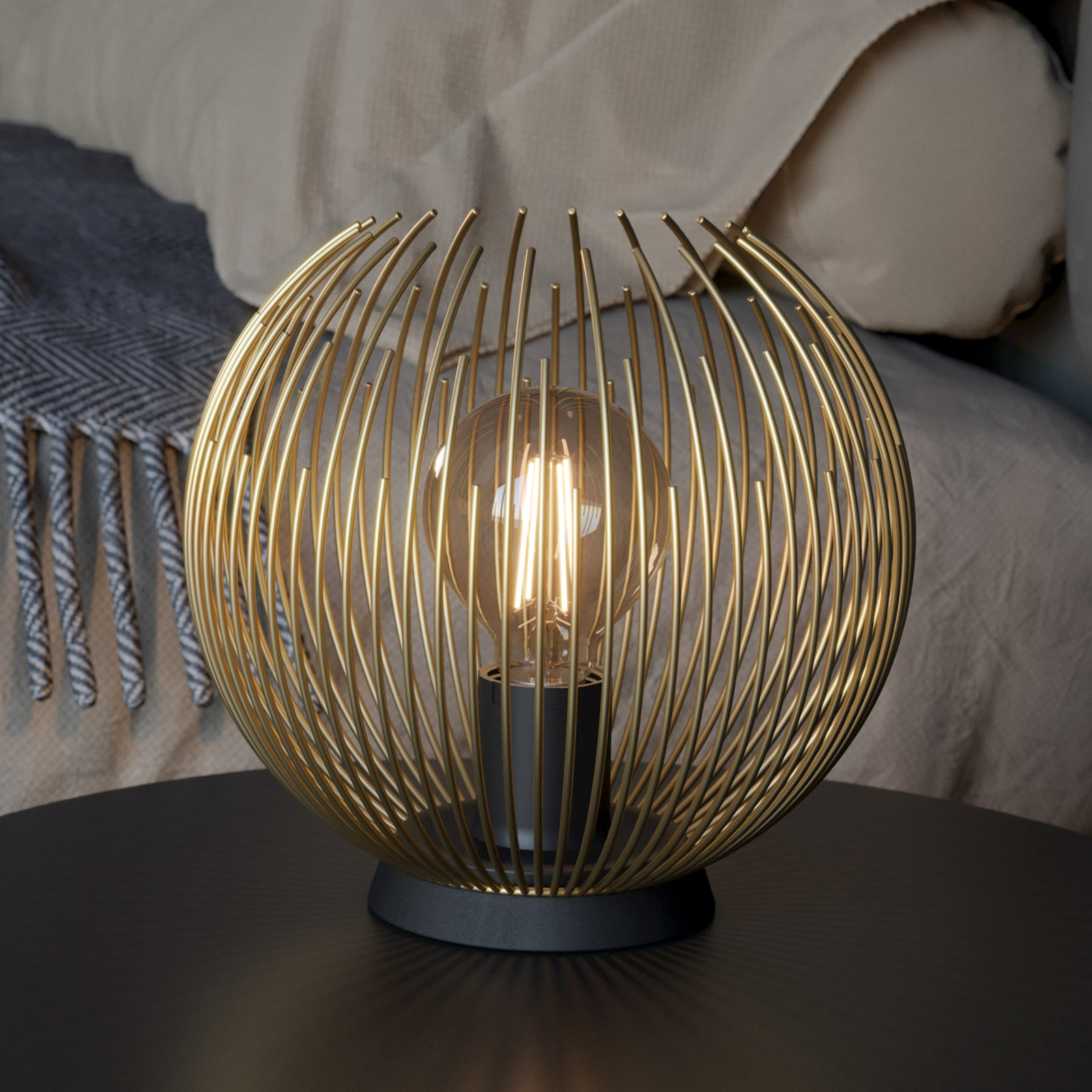 Venezuela table lamp, lampshade of golden rods