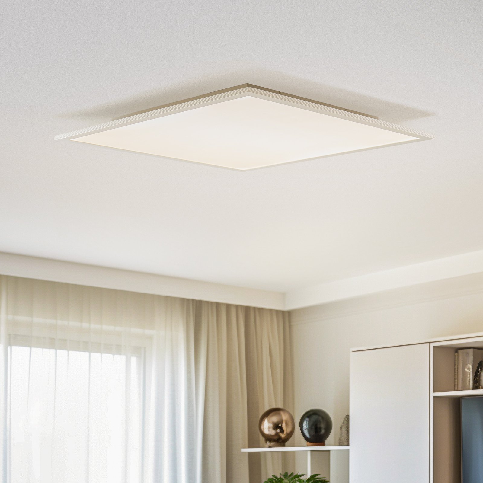 Livel LED Ceiling Lamp 4.000K 62x62 White/Silver - Lindby