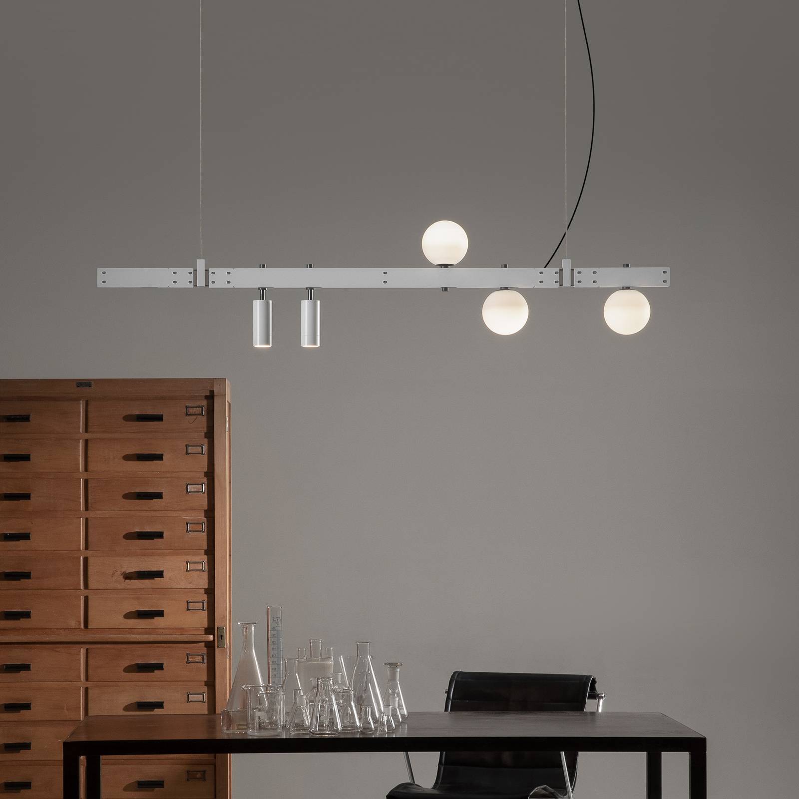 Karman Stant LED-Hängeleuchte Balken weiß