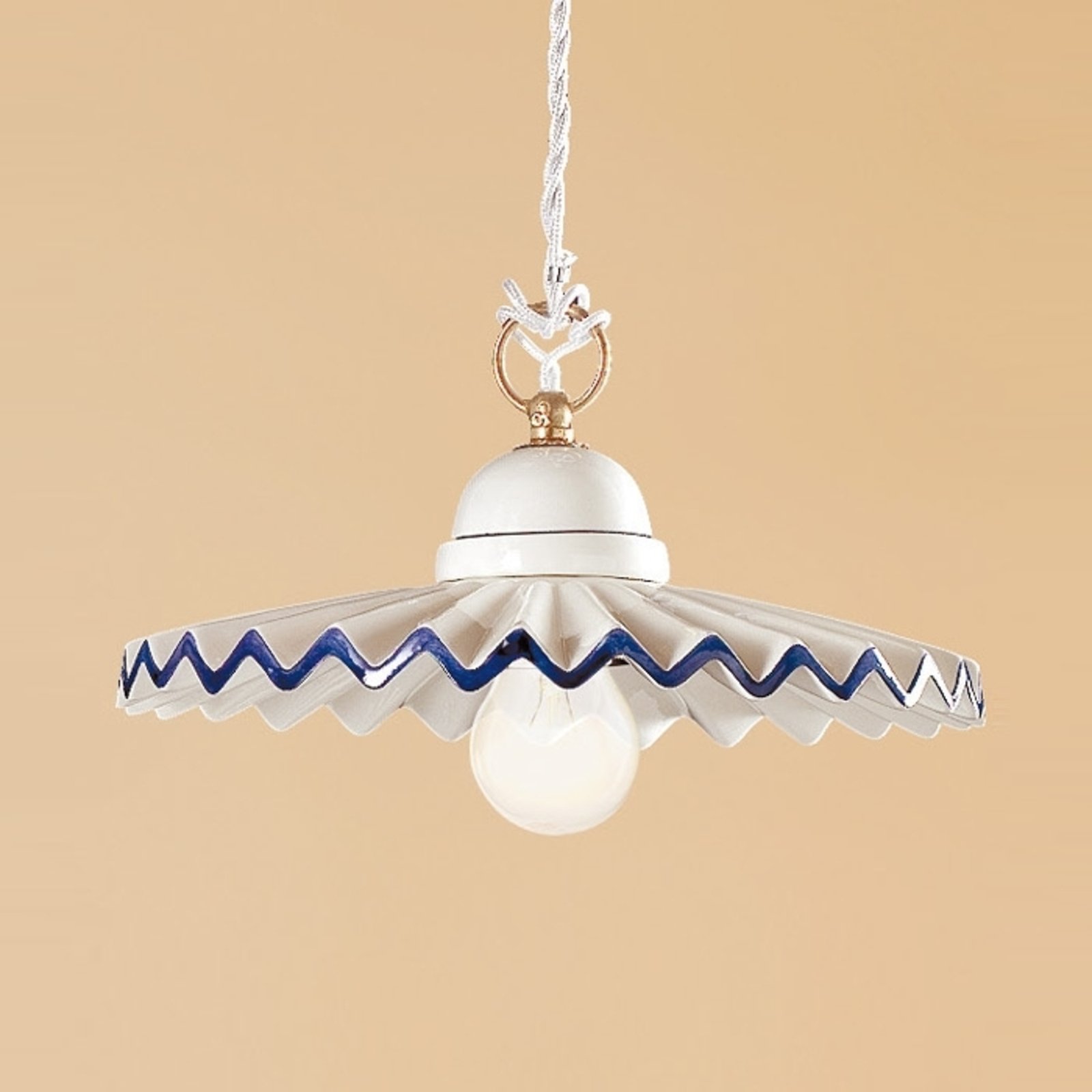 PIEGHE pendant light in a country house style