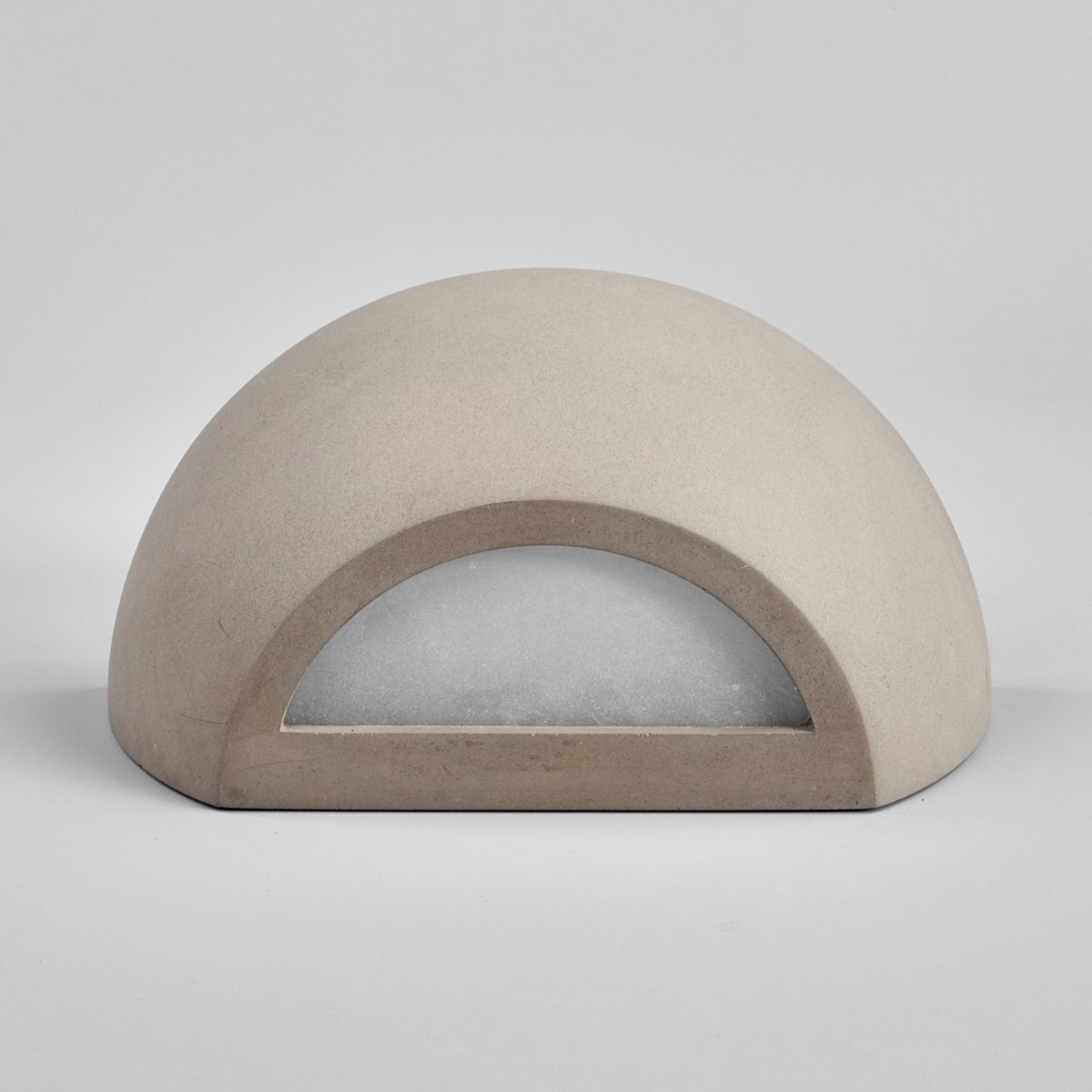 Elegant wall light Renata made of concrete