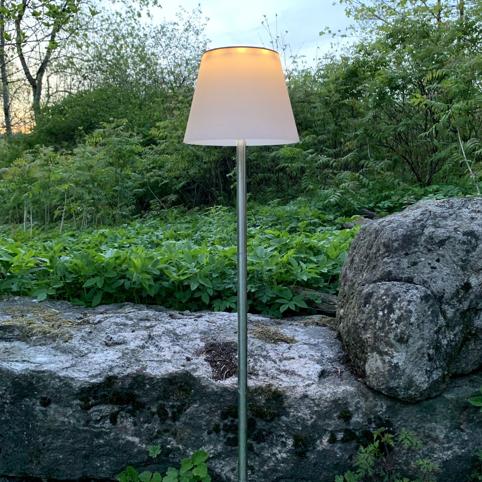 Solini LED grondspies lamp, wit/zilver, hoogte 90 cm