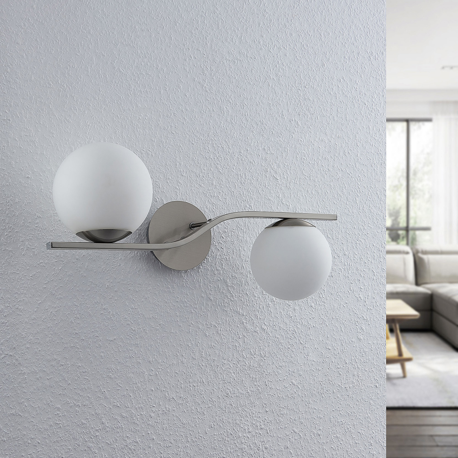 Lindby Avalyn wall lamp, white, satin nickel