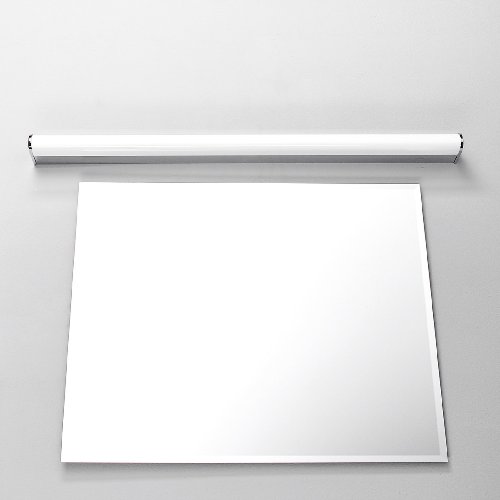 LED vonios kambario ir veidrodžio šviestuvas "Philippa" pusapvalis 88 cm