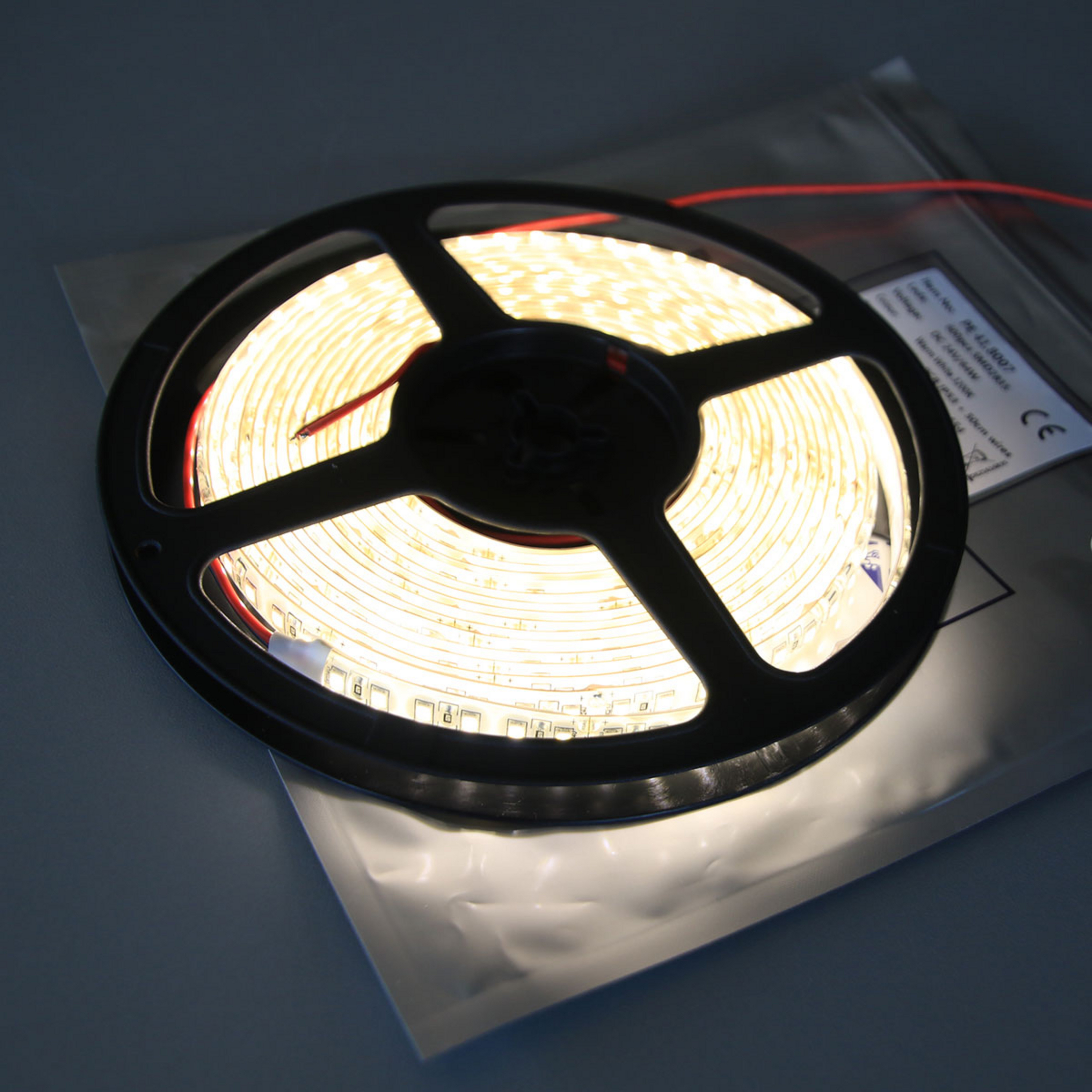 LED Mono 600 IP54 65 W Branco quente