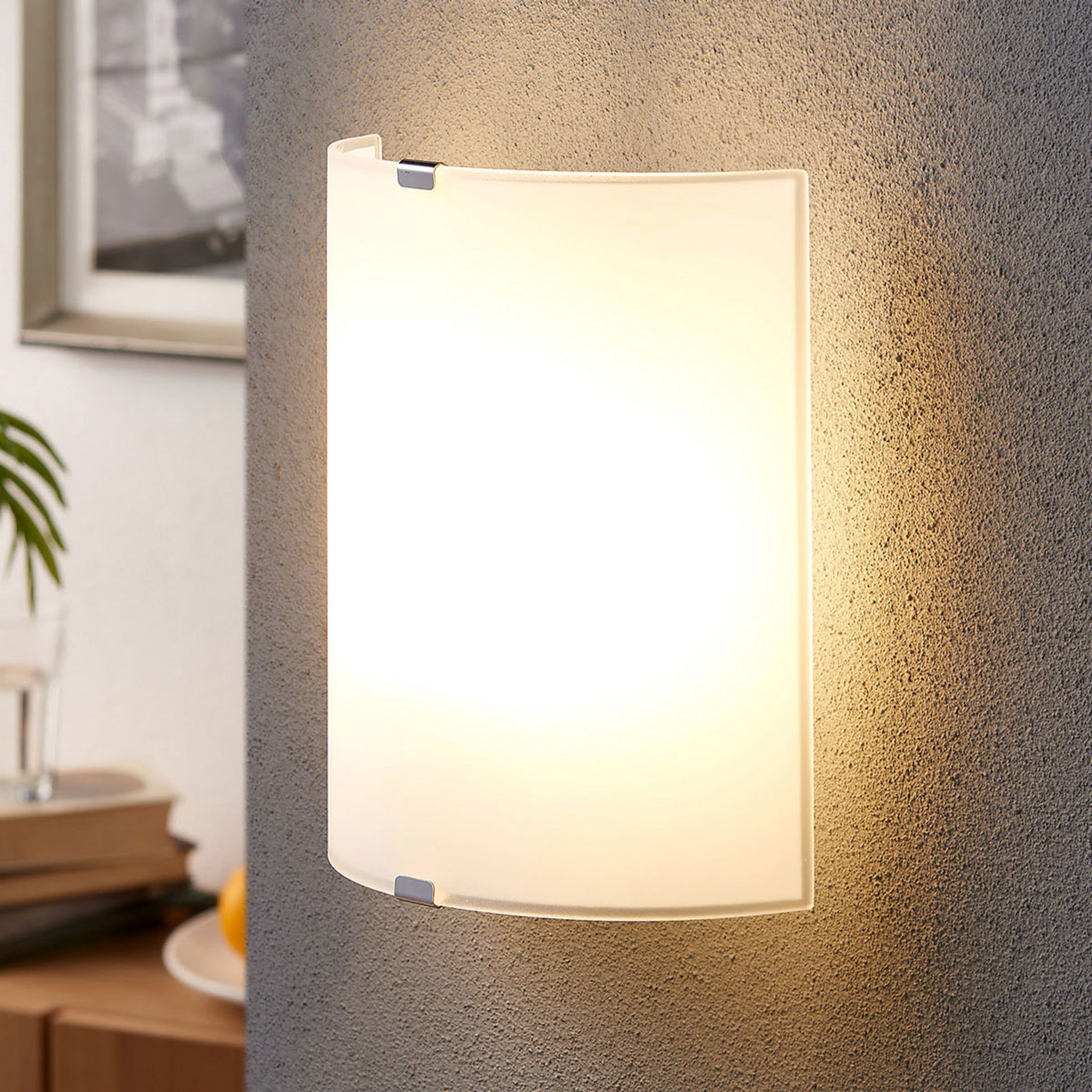Lindby wall light Phil, white, glass, height 21cm
