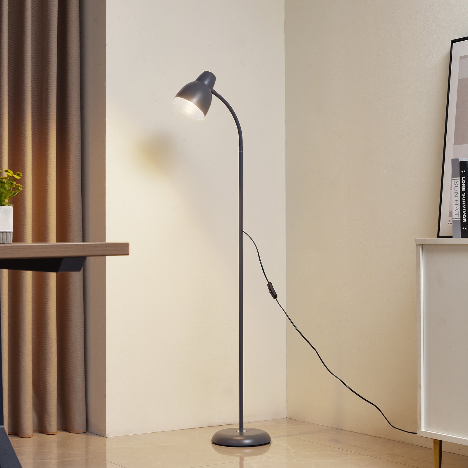 Lindby floor lamp Tebbi, blue, metal, height 150 cm