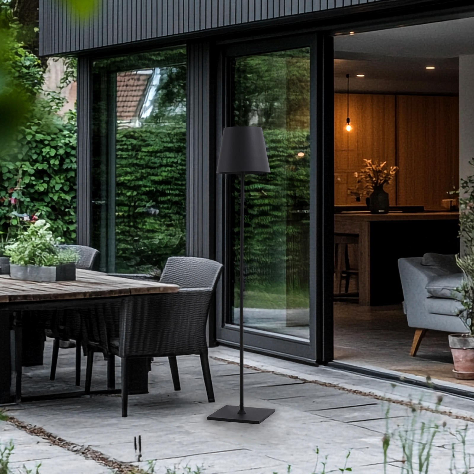 Lucande terrasselampe Andrei, grå, 150 cm høj, IP54, E27
