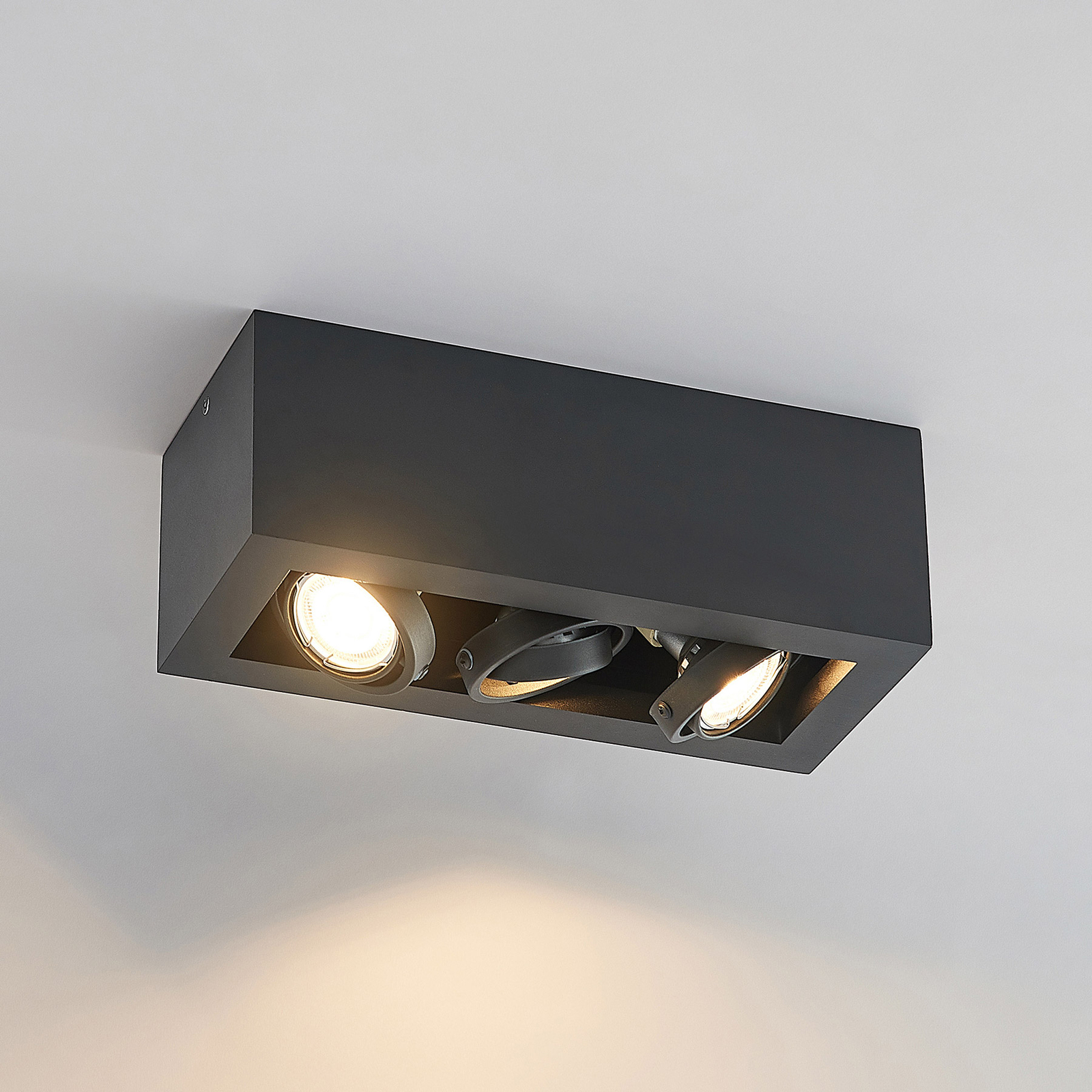 Arcchio Giyan surface-mounted light, 3-bulb, black