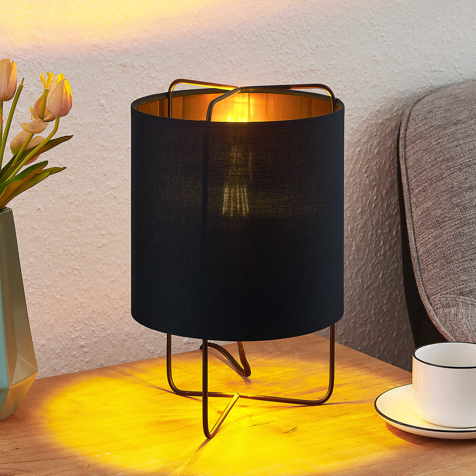 Lindby Kesta lampe à poser, noire-dorée, 32 cm