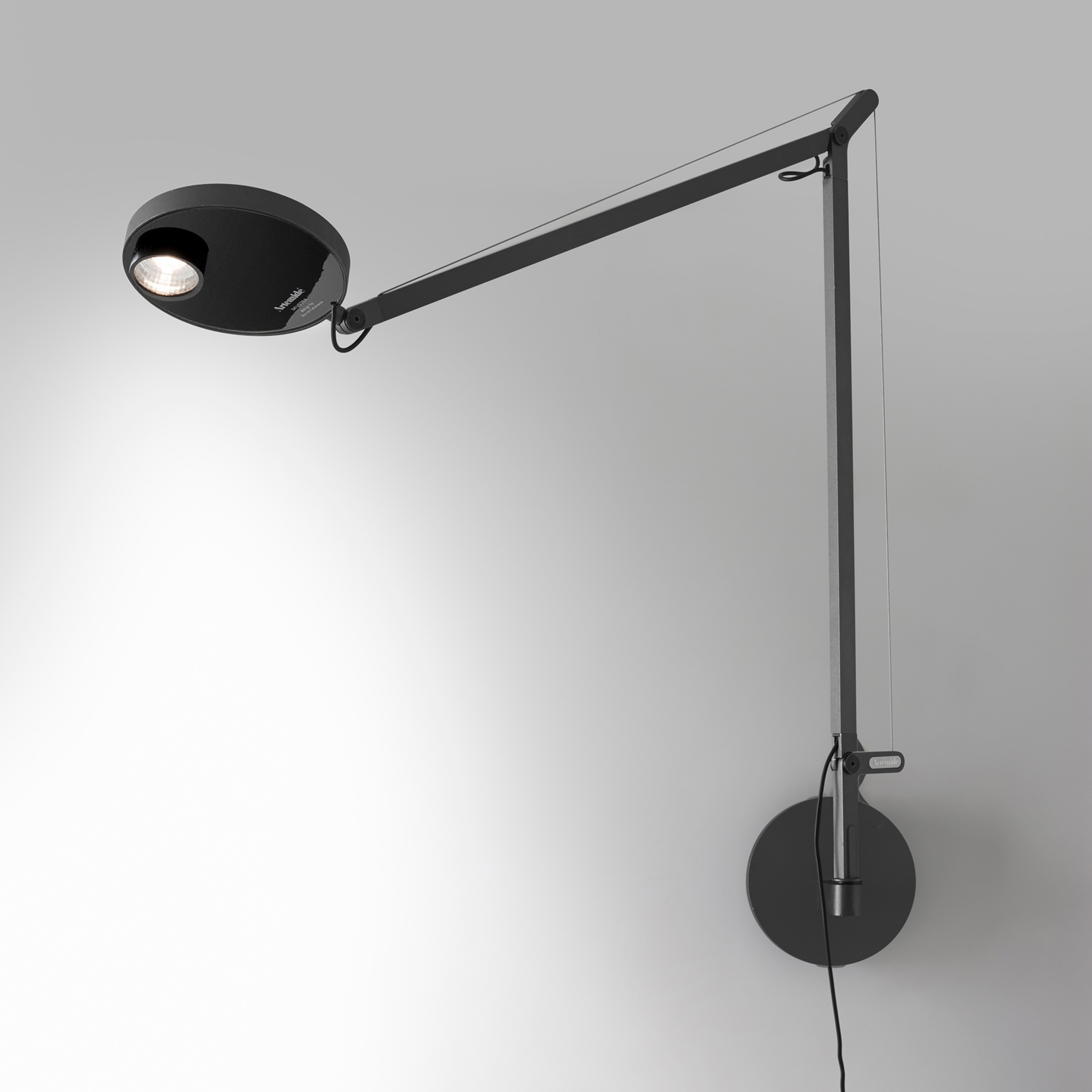 Artemide Demetra Professional -valo tunnist. harm.