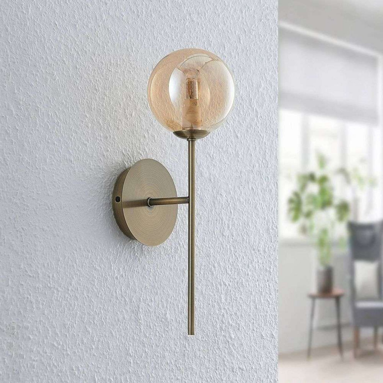 Wynina 1 Wall Lamp Brass/Amber - Lucande