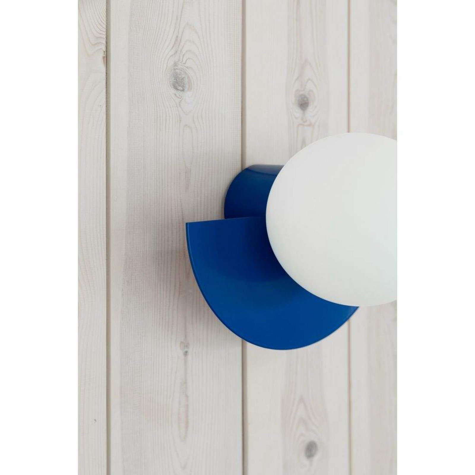 Candy Big Circle 180 L Aplique de Pared Electric Blue - Swedish Ninja