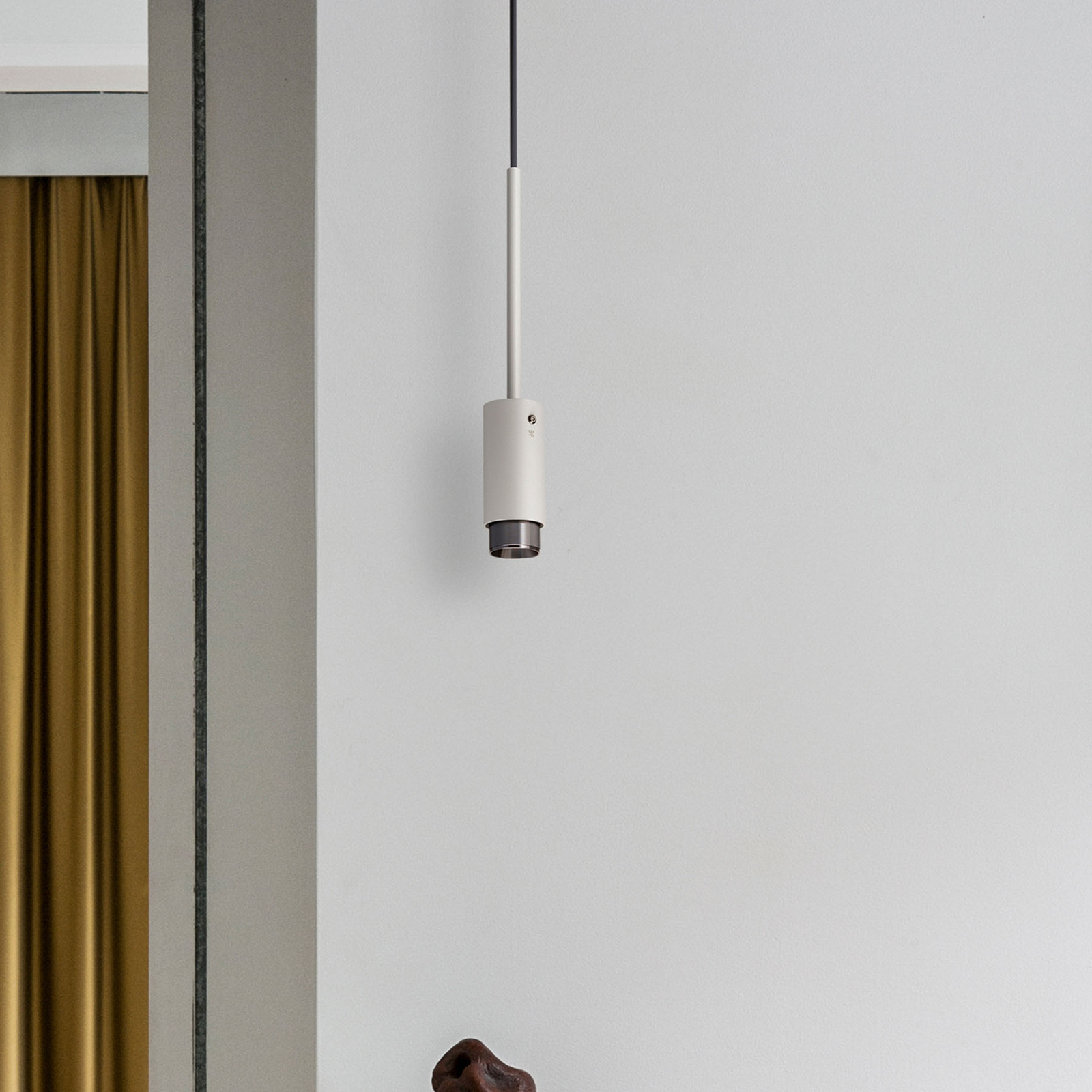 Buster + Punch Exhaust hanging light grey/burnt
